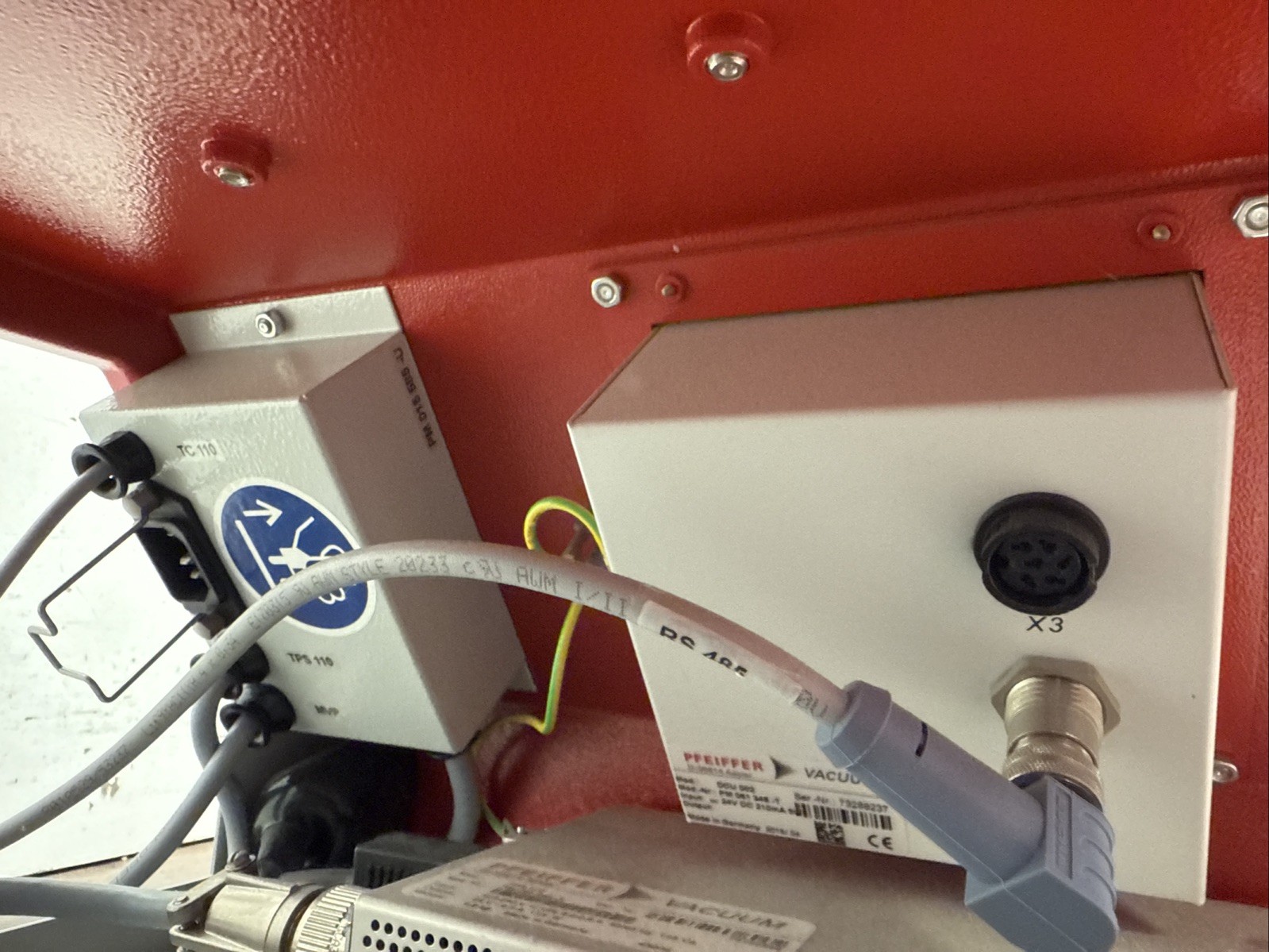 Pfeiffer HiCube 80 Eco Turbo Pump Vacuum