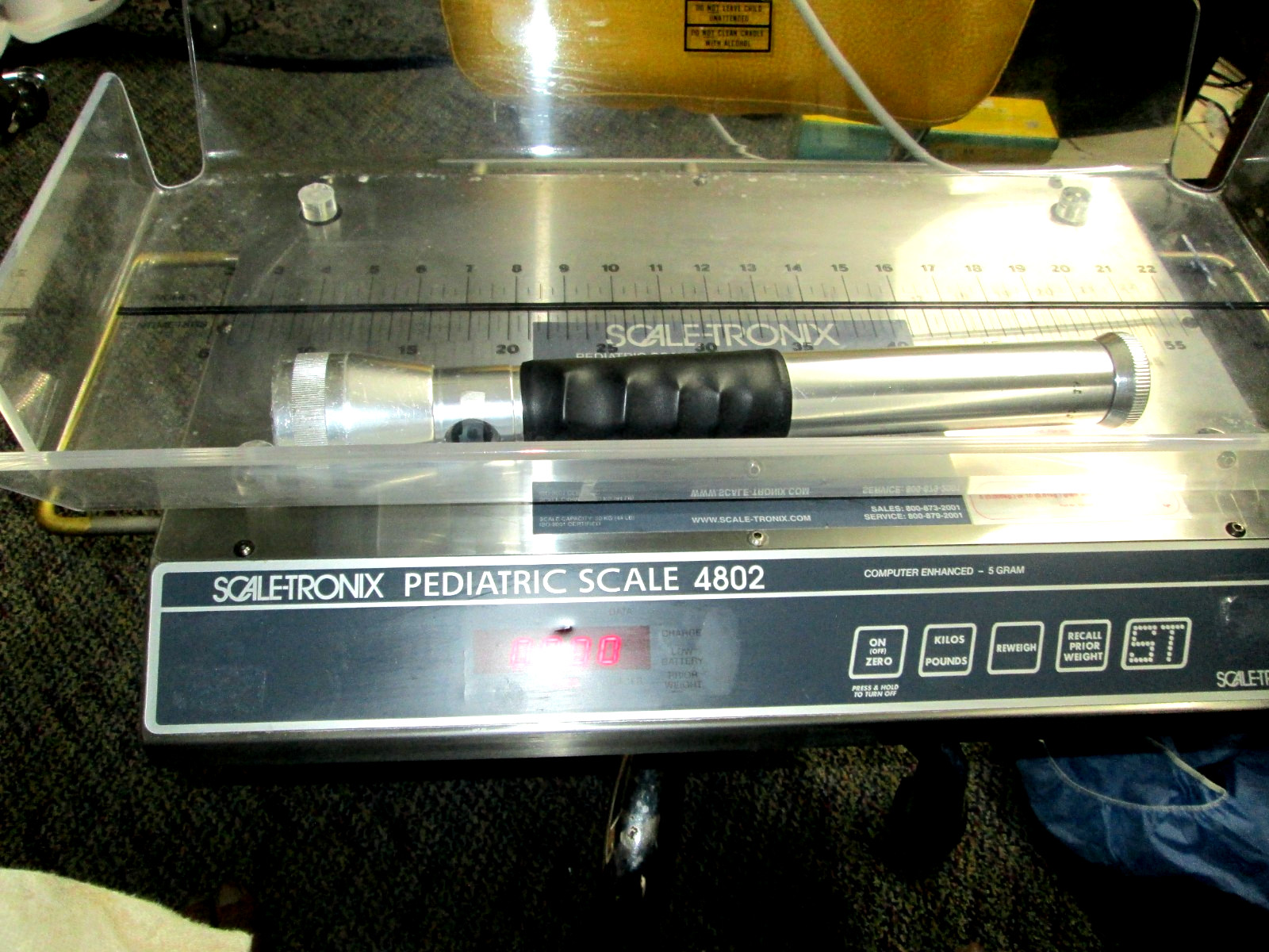 SCALE-TRONIX 4802 PEDIATRIC SCALE WITH TRAY – NO CART