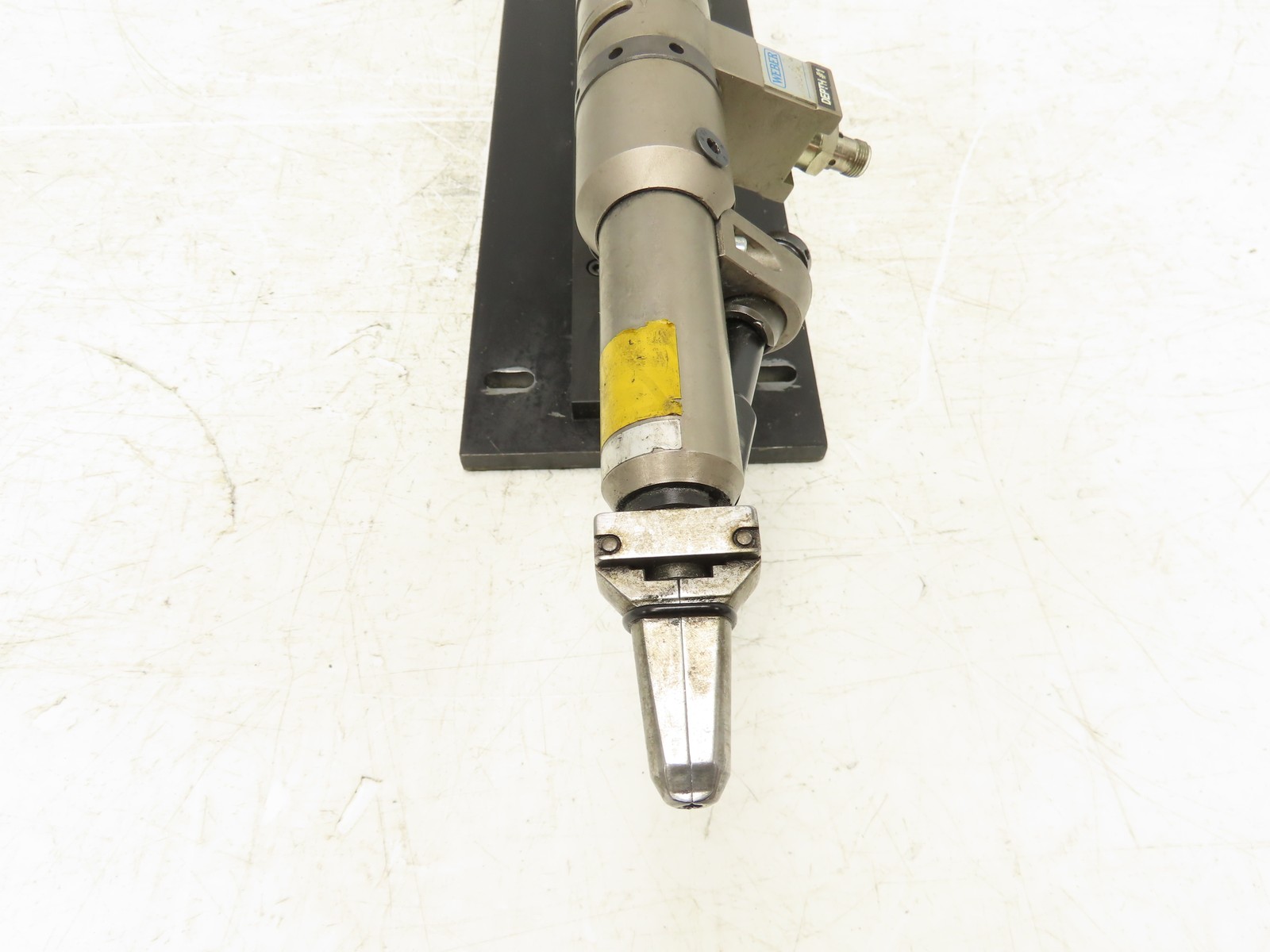 Weber Pneumatic Automatic Feed Screwdriving System 60mm Stroke Screwdriver