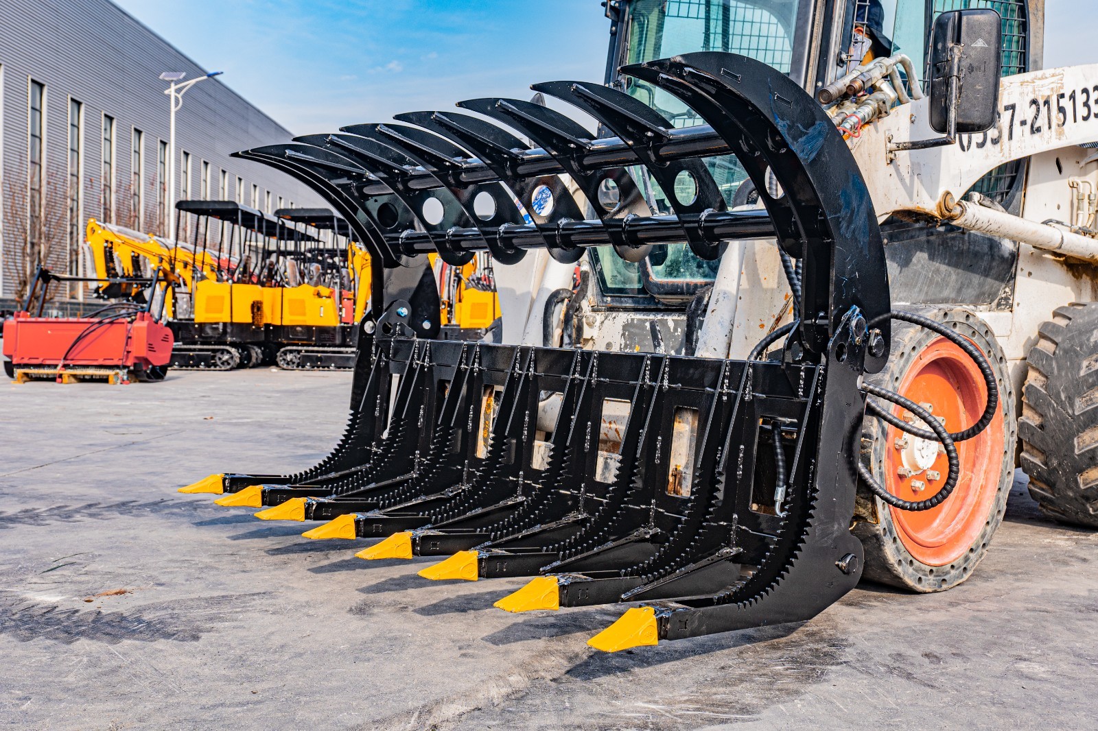 72” Root Rake Clam Grapple With Teeth Attachment Fits Skid Steer Pre-Sale