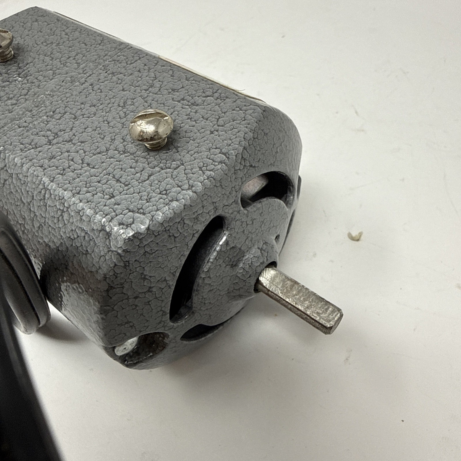 Dayton AC-DC Motor | 1/15 HP | 5000 Rpm | 115V | 60 HZ | Model 2M634A