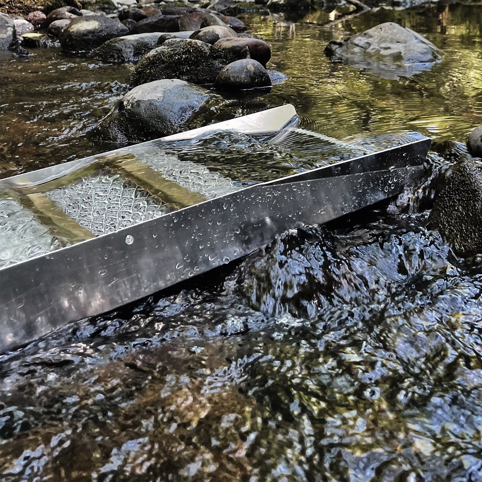 ASR Outdoor 27″ Compact Aluminum Sluice Box with Flared Mouth Gold Prospecting