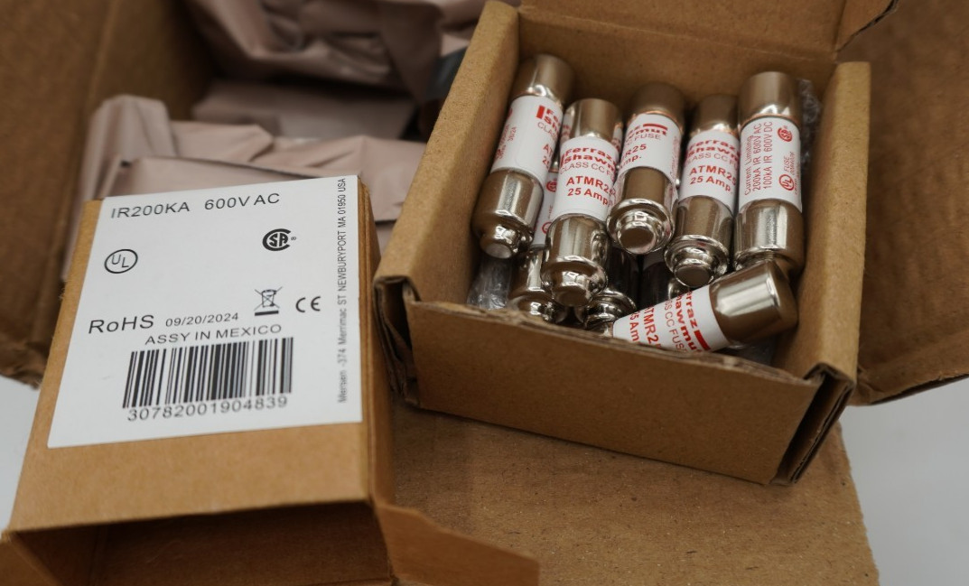 Pack of 10 Mersen ATMR2 2A 600Vac Fuse