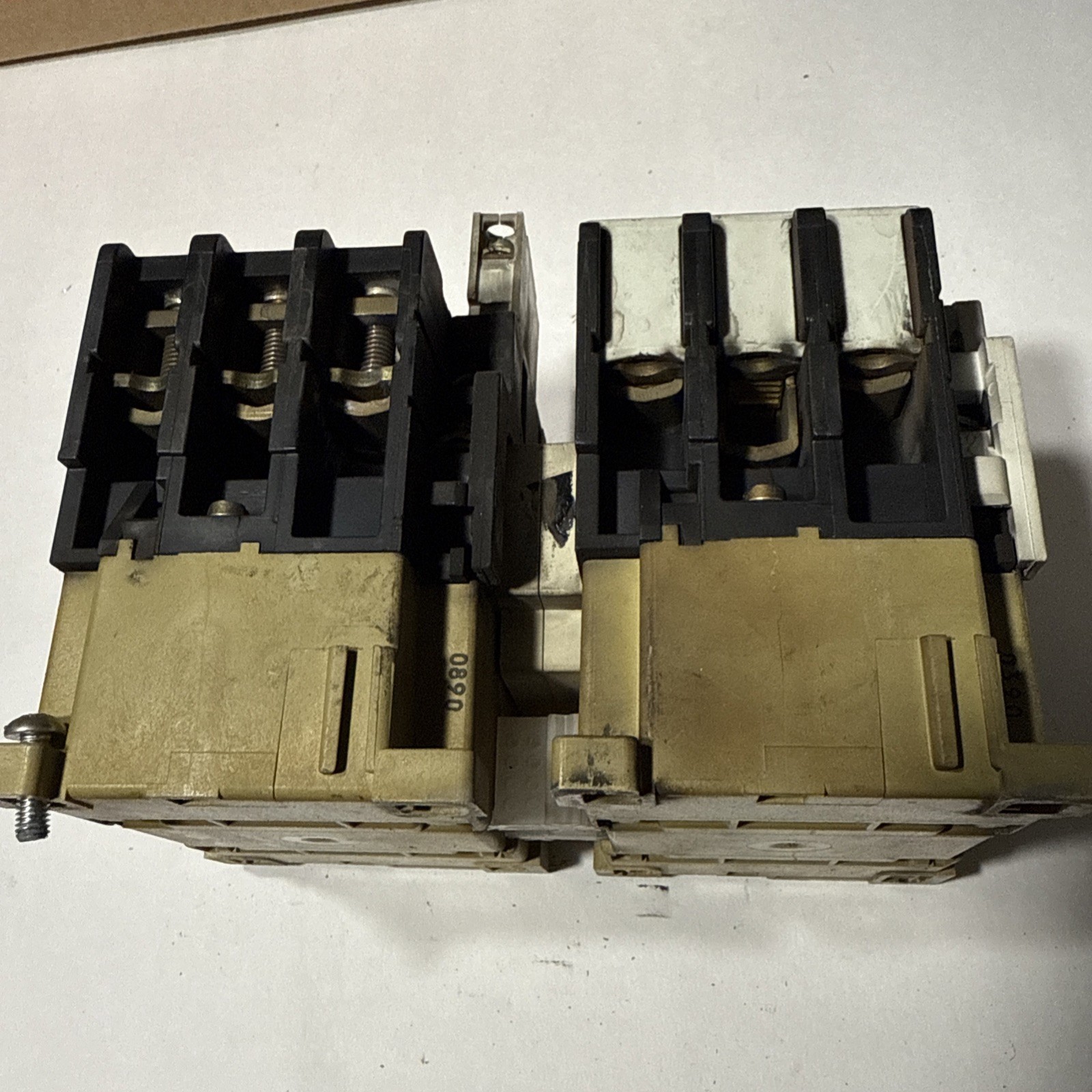 (2) GENUINE SPRECHER+SCHUH CONTACTOR # CA3-60-N11-120VAC / COIL 120VAC