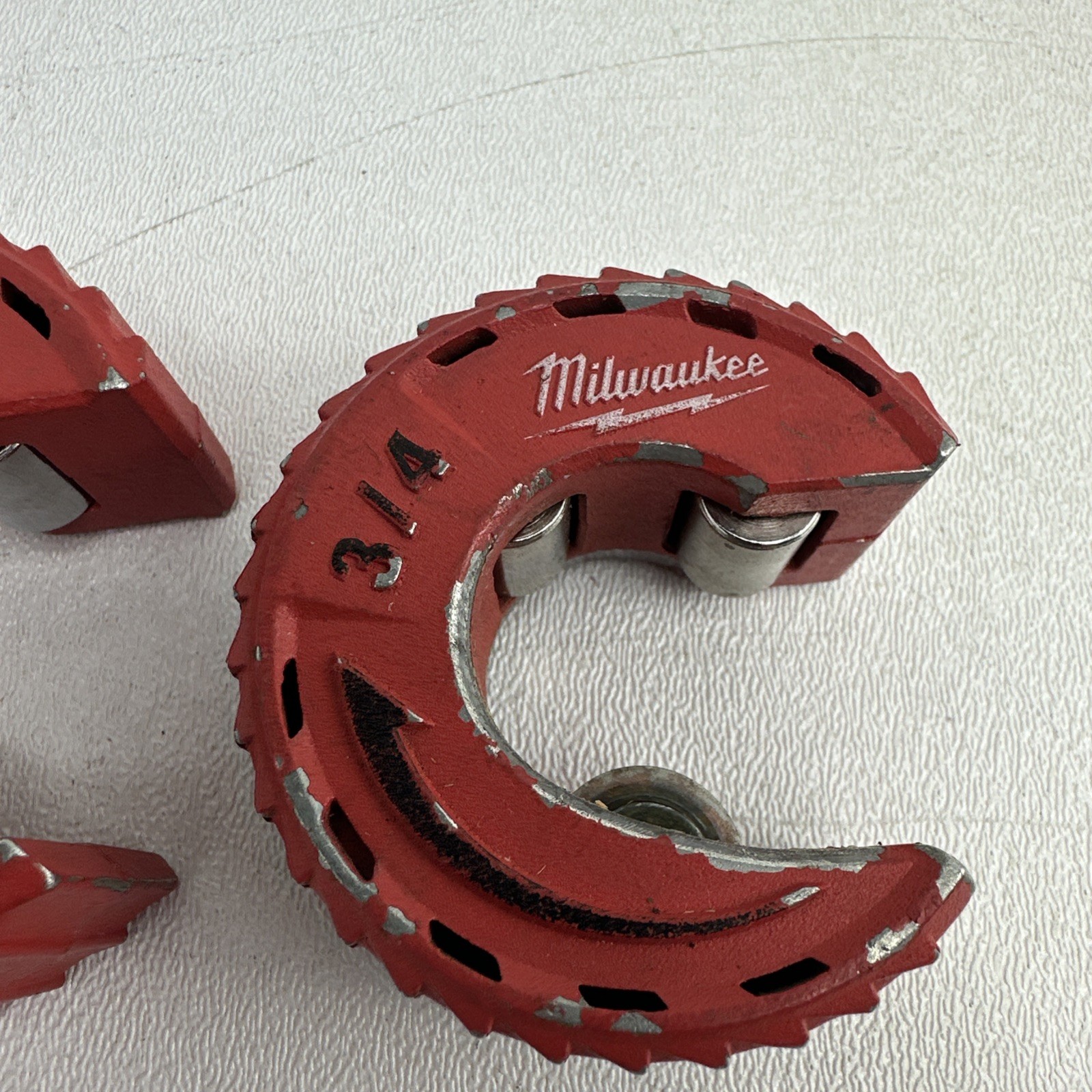 Milwaukee Close Quarters Tubing Cutter Set 3/4″, 1″ Lot Of 2
