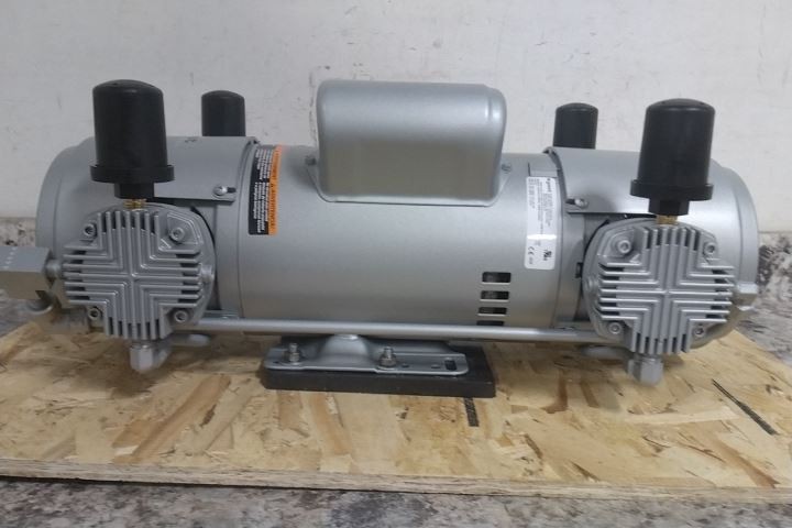 Gast 8HDM-19-M850X 2 HP 1725 RPM 115/230VAC 11 CFM Piston Air Compressor