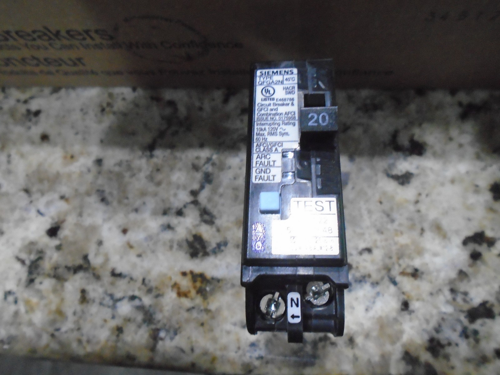 SIEMENS Q120DFN 20AMP DUAL FUNCTION COMBINATION ARC FAULT & GFI BREAKER NEW