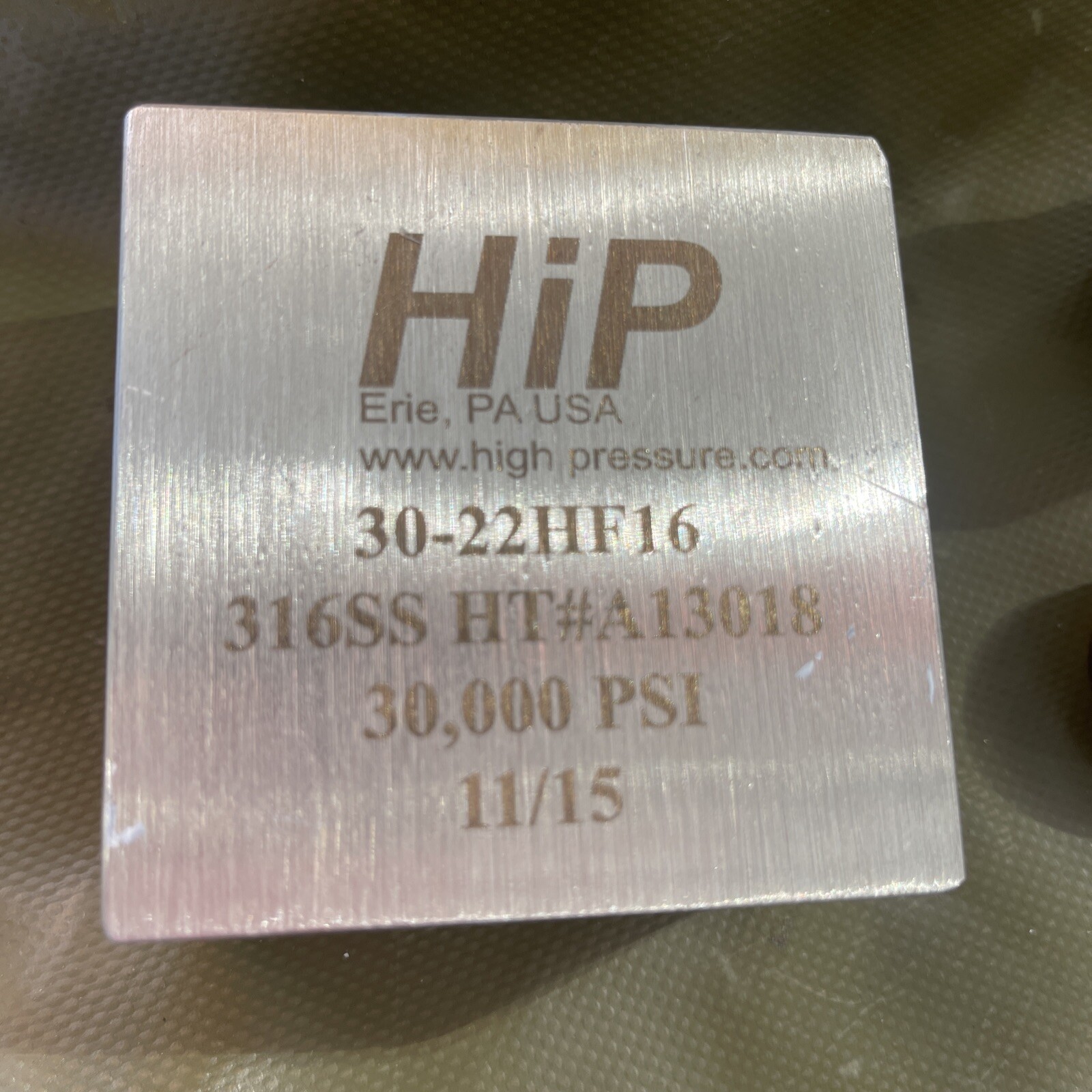 HiP 30-22HF16 Elbow High Pressure Fitting 30,000 PSI
