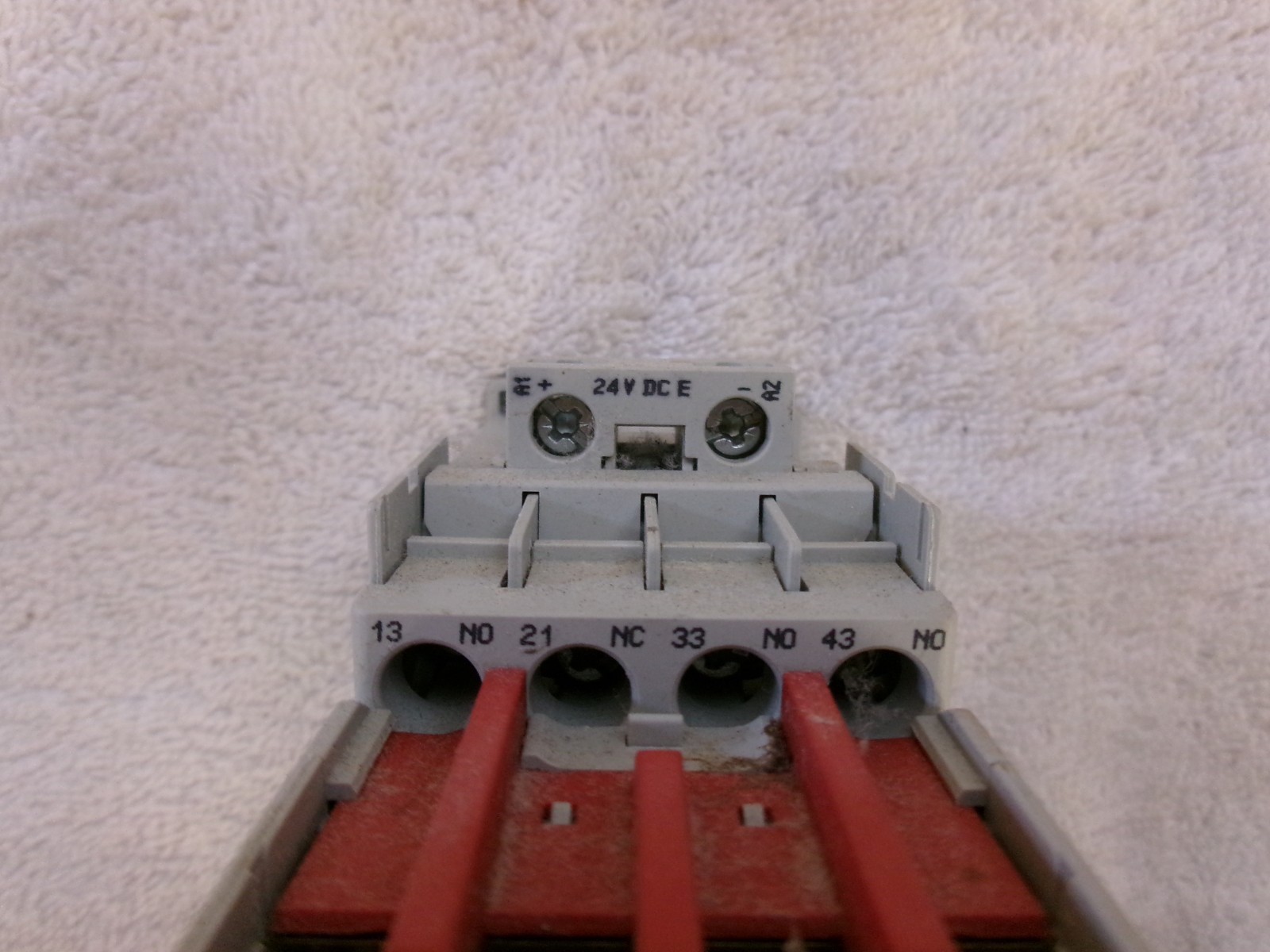 Allen Bradley Guardmaster Safety Relay 700S-CF440EJC Ser A