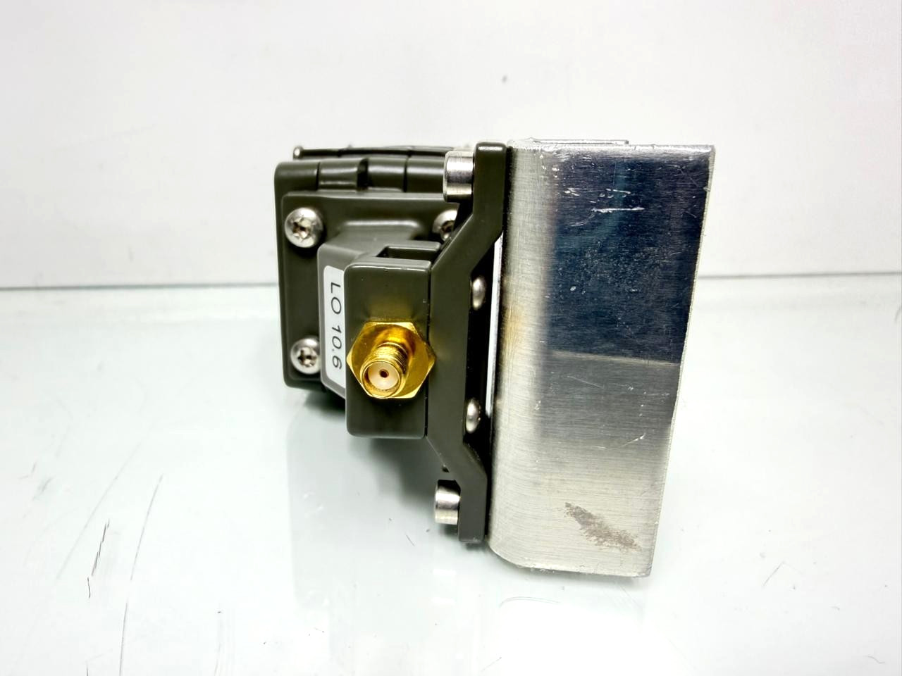 SMW PLL 10.6 GHz for LNA, Freq Range 11.7-12.75 GHz LO 10.6 GHz +25 KHz
