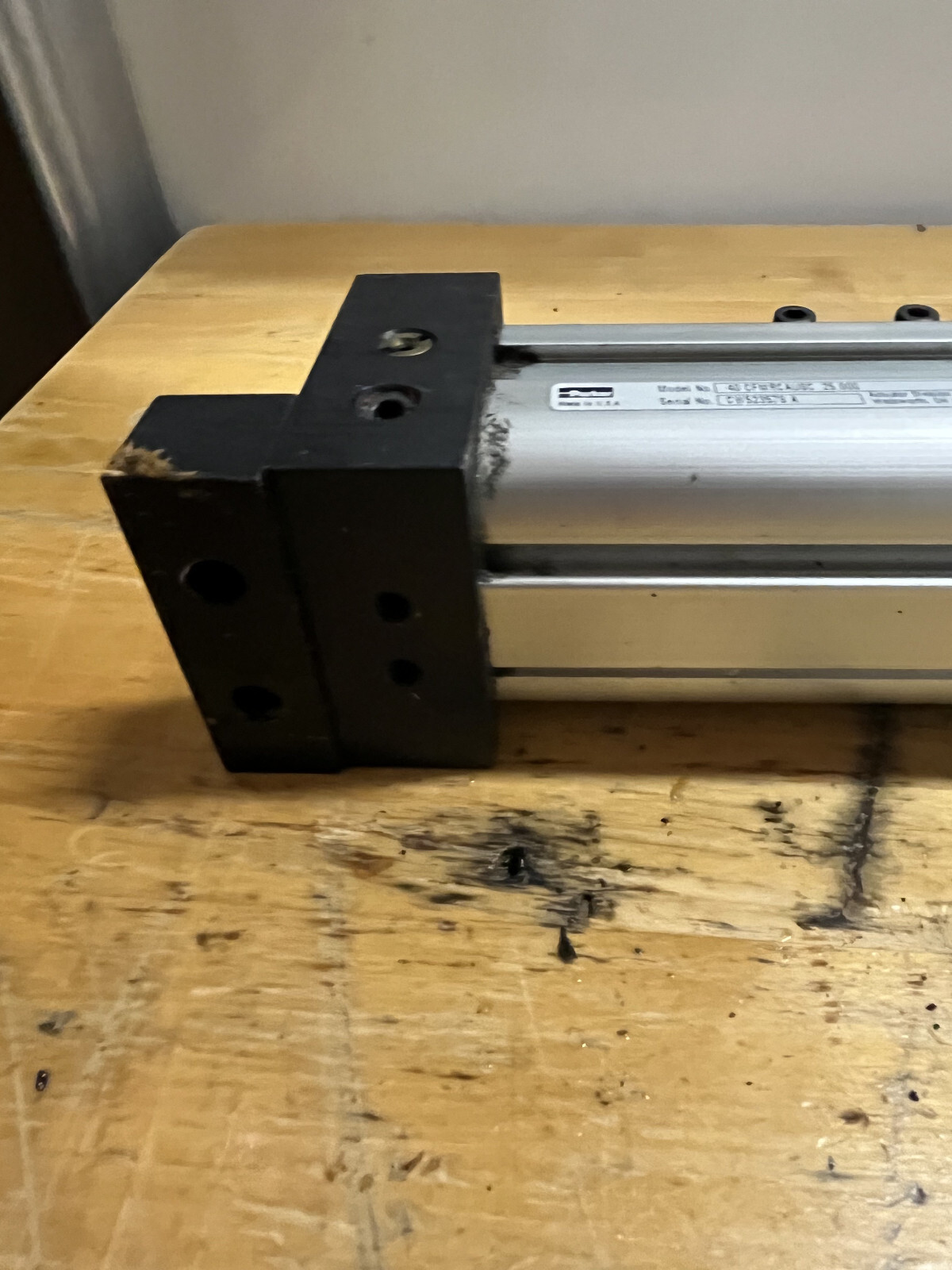 PARKER 40 CFMRCAUSC 25.000 Rodless Cylinder Pneumatic Slide Actuator | Used