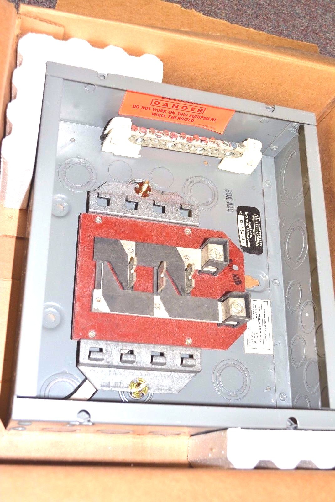 125A LOAD CENTER Circuit Breaker Panel Flush/Surface NEW SYLVANIA AL12(6-12)R