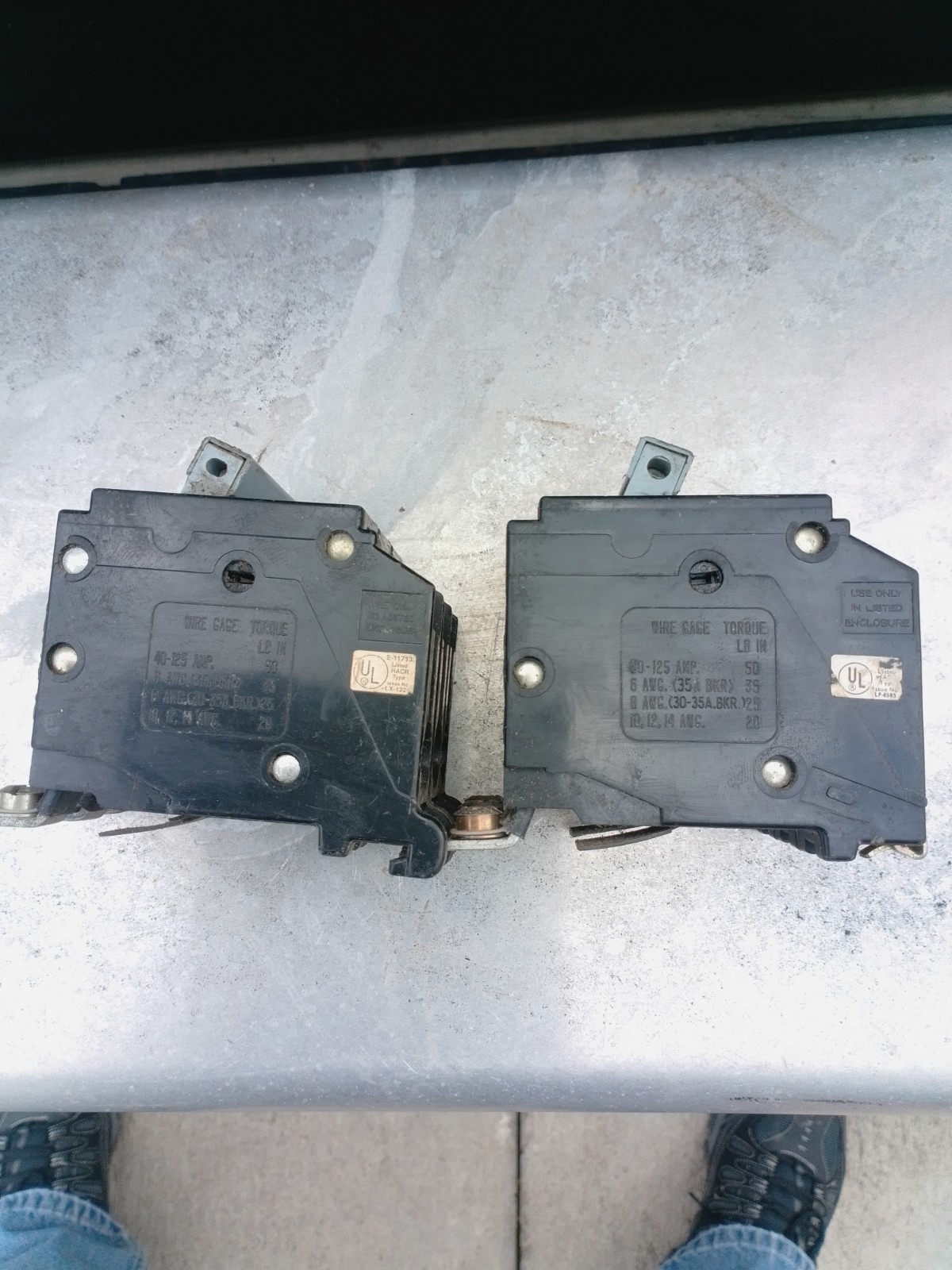 Circuit Breaker AL-CU 30A 3-Pole Main Common Trip 240V AC Black