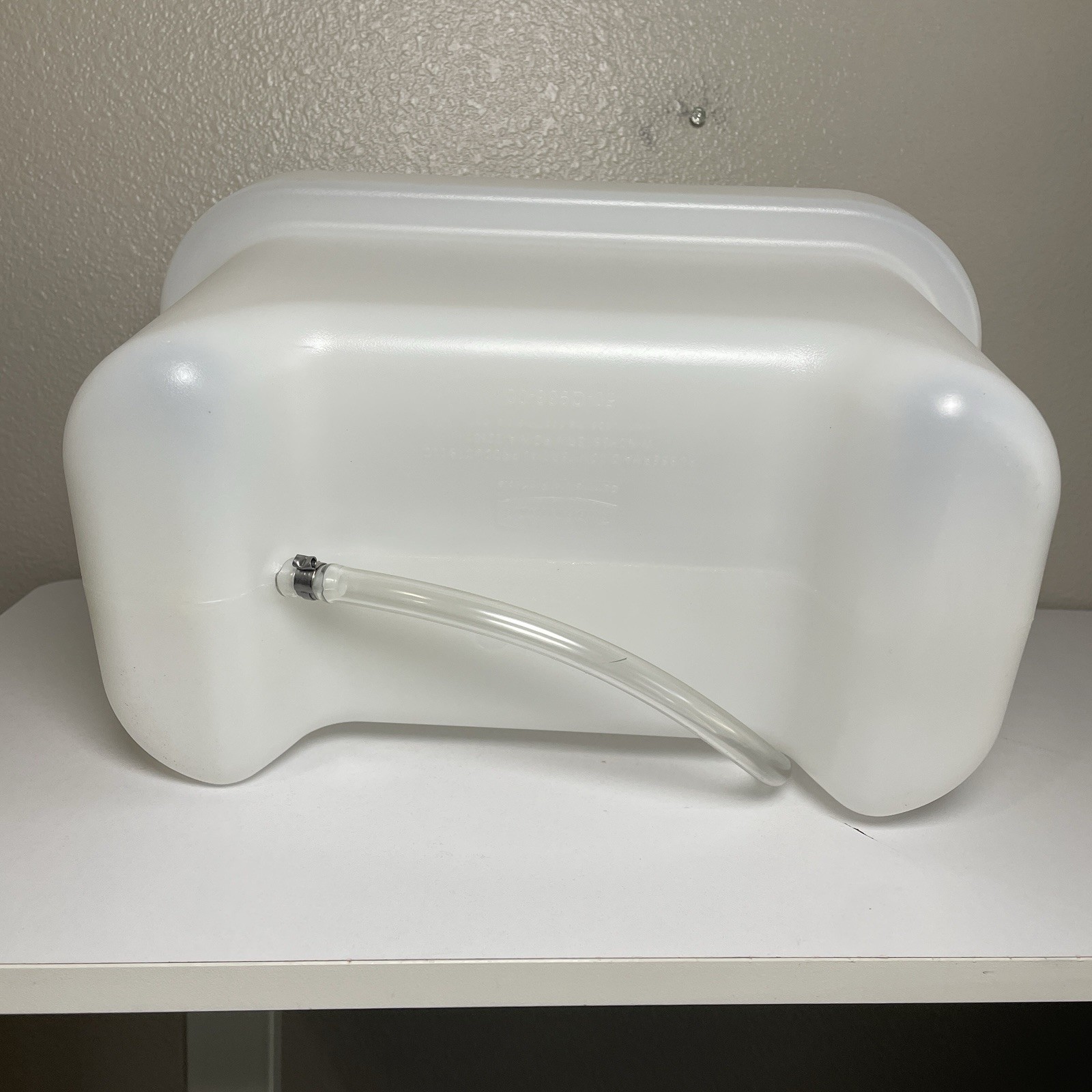 Rubbermaid Commercial HYGEN Pulse Caddy 2 Gal Q966