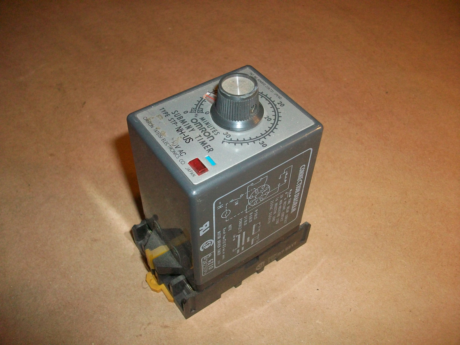 Omron Subminy Timer STP-NH-US 0-30 minutes 110vac source