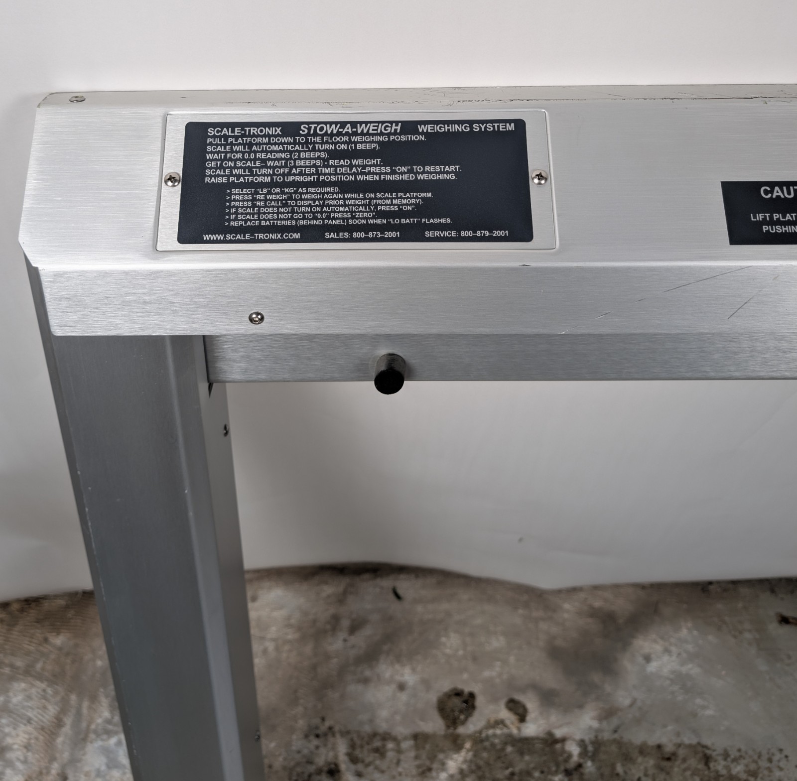 Scale-Tronix 6202 Stow-A-Weigh Wheelchair / Patient Scale – Tested