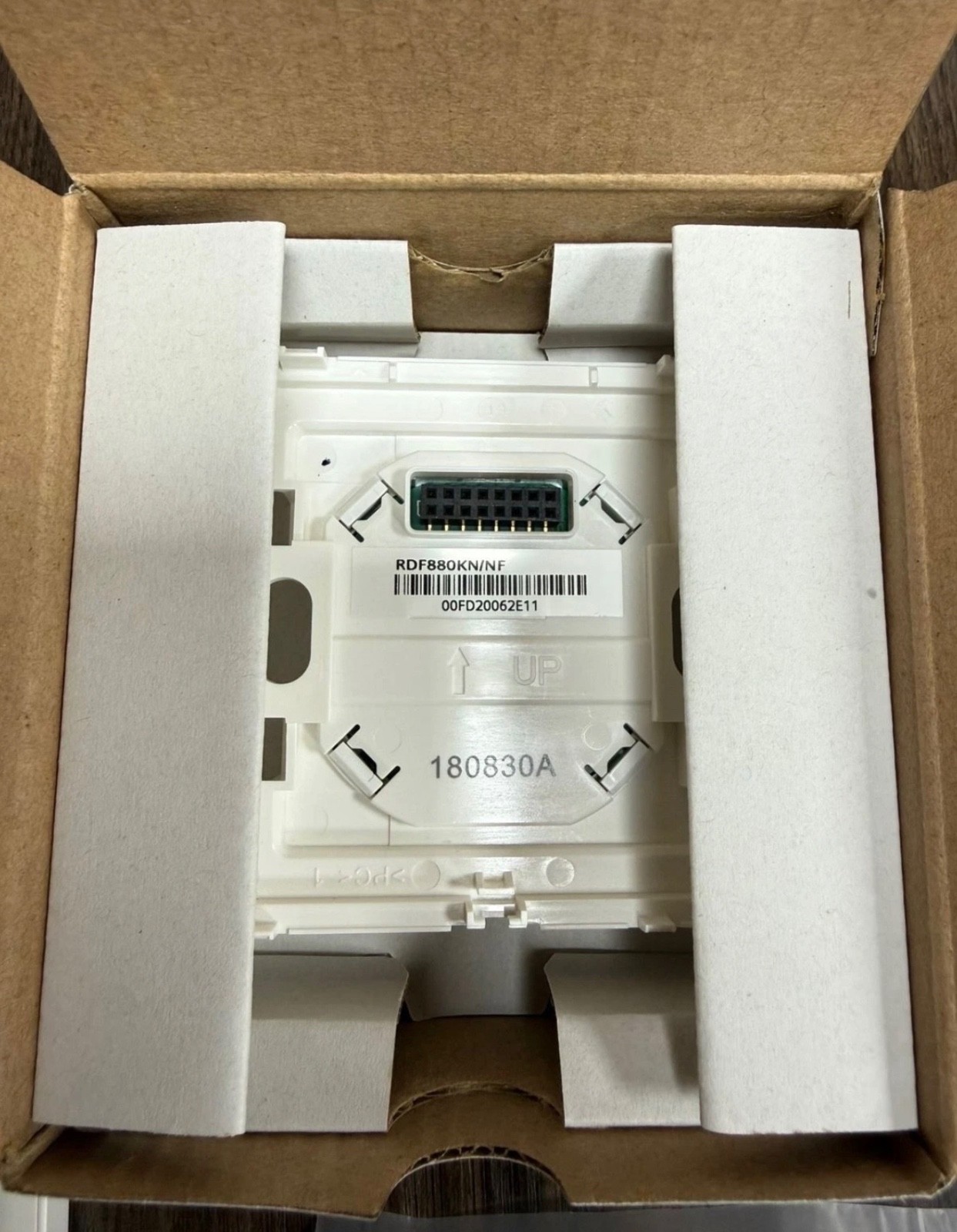 SIEMENS RDF880KN/NF ROOM THERMOSTAT TOUCH SCREEN FLUSH-MOUNT S55770-T398