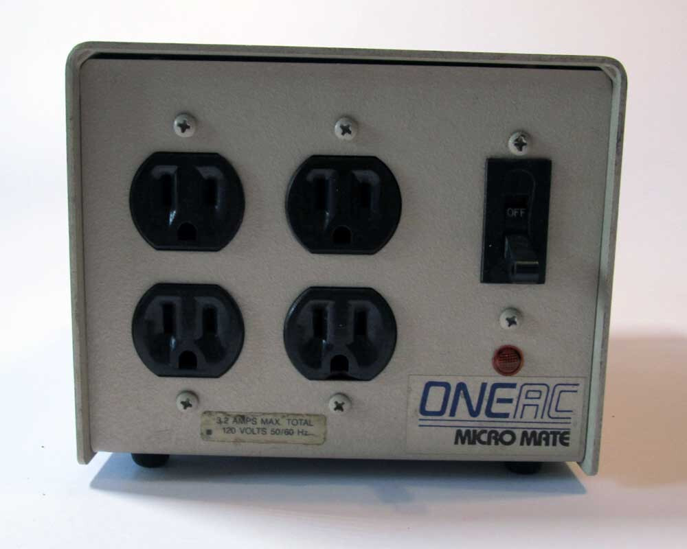 OneAC MicroMate Isolator 49H3 3.2A 006-030 CM1103 4 Outlets with Switch