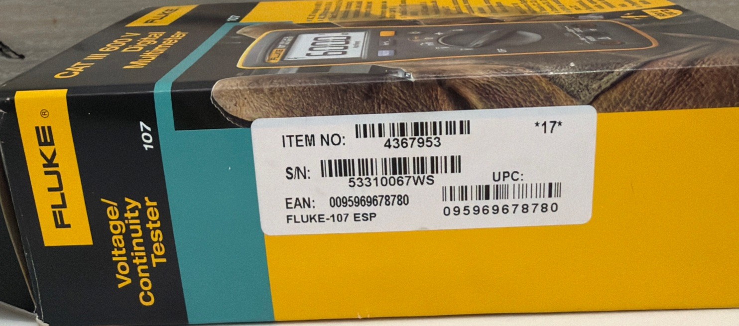 FLUKE 107 Handheld Digital Multimeter CAT III 600 V AC/DC Current NEW