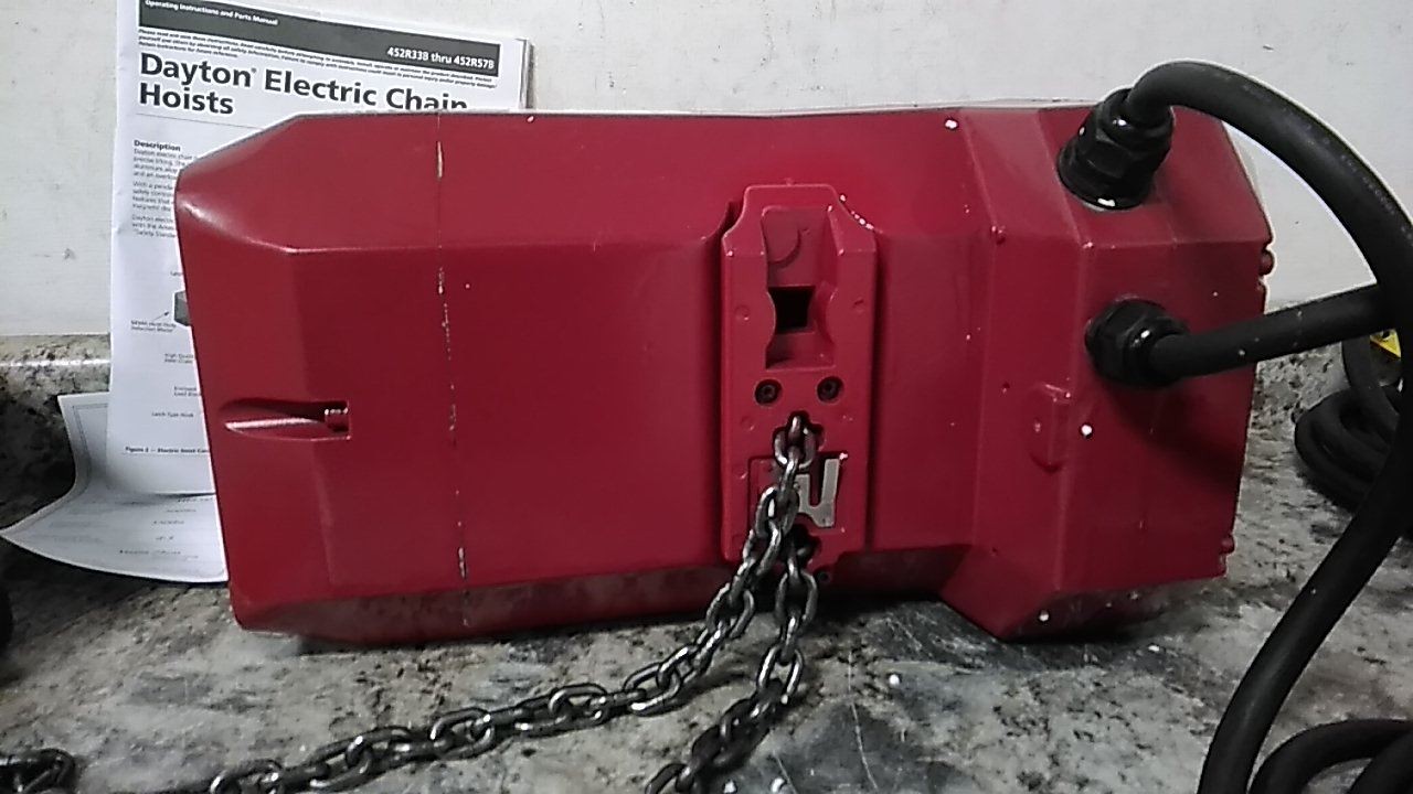 Dayton 452R54B 500 Lb Load Cap 20 Ft Hoist Lift 0.32 HP 115/230V Chain Hoist