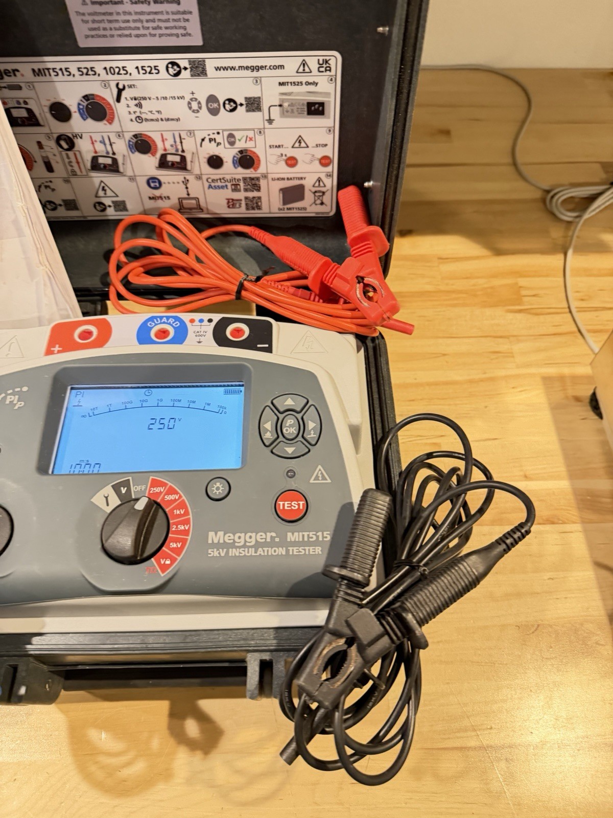 MEGGER MIT515 5KV INSULATION TESTER W/ LEADS & CHARGER (TESTED) FREE SHIPPING