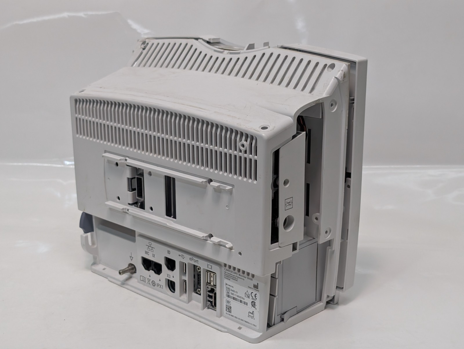 GE Healthcare Finland Carescape Monitor B450, FOR PARTS ONLY, As-Is, B450-01