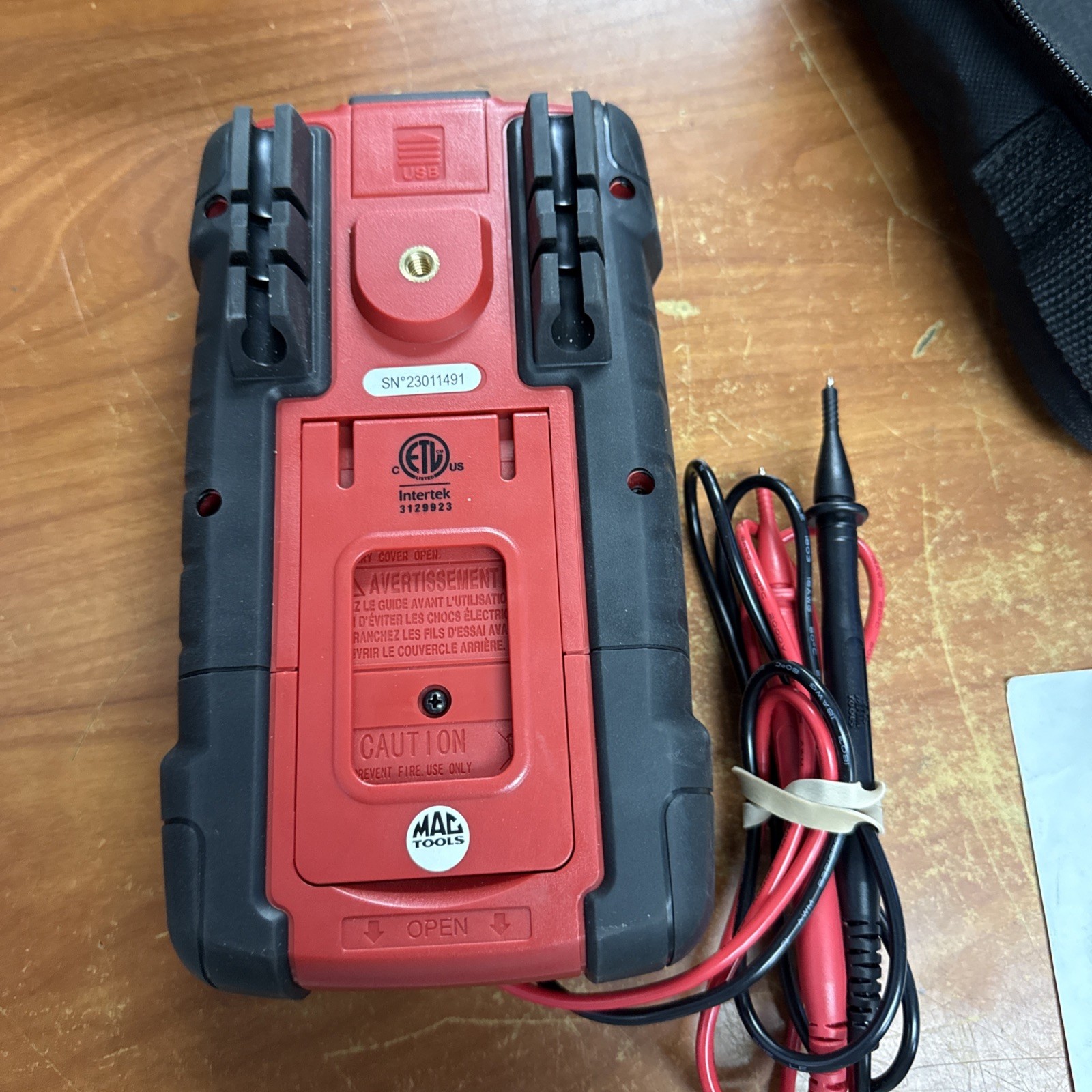 Mac Tools EM721 Digital Multimeter W/Original Case, Leads-AC/DC Prop