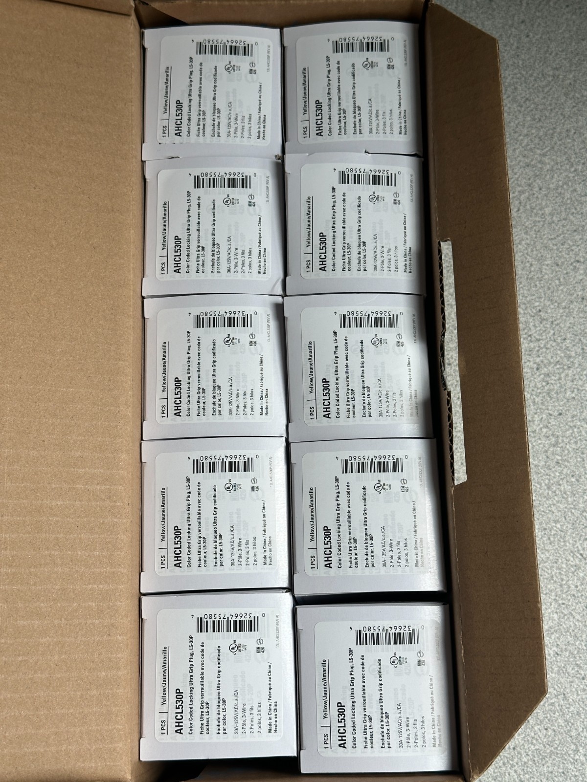NEW LOT of 10 Eaton AHCL530P Locking Plug L5-30P 30A 125V Yellow 2 Pole 3 Wire