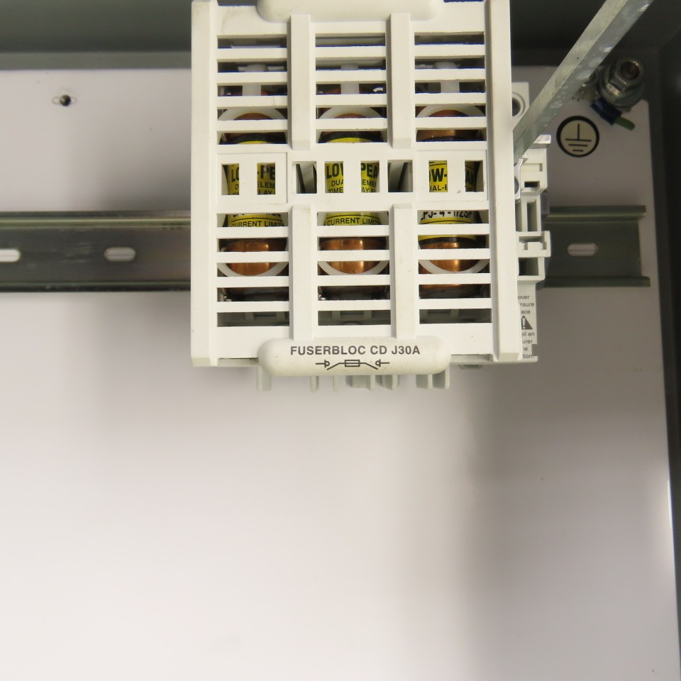 Hoffman CSD24308 24″ x 30″ x 8″ Electrical Enclosure Backplate & 30A Disconnect