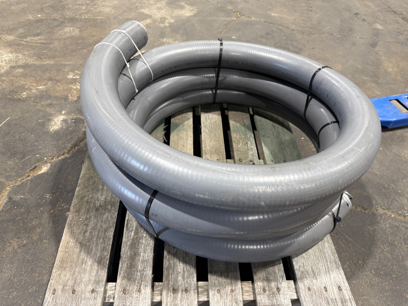 Liquid-Tight Flex Metal Conduit: 3 in Trade Size, Gray, 26 ft