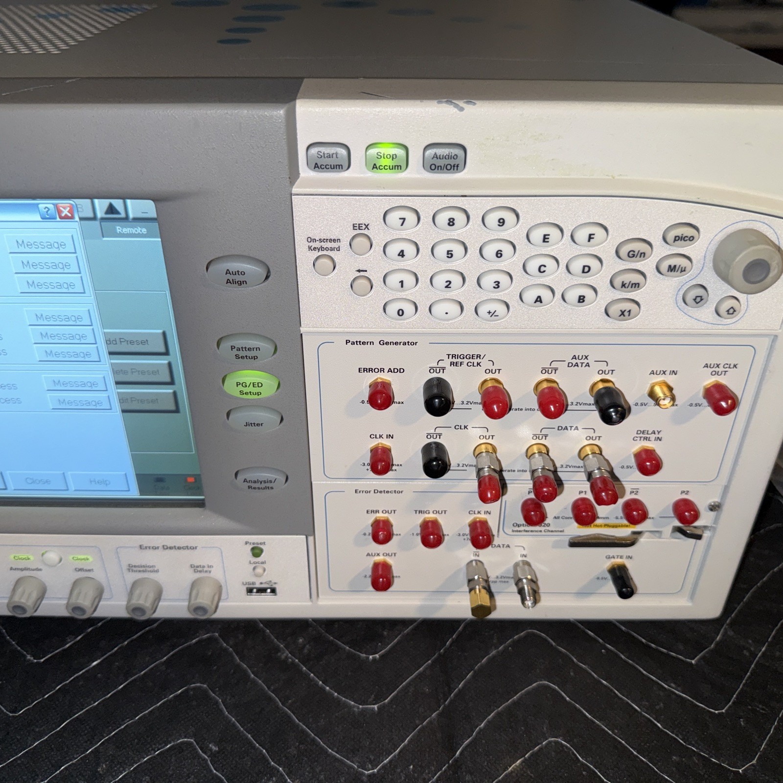 Agilent / Keysight N4903B MY49101043 Serial J-BERT, 150 Mb/s to 12.5 Gb/s Option