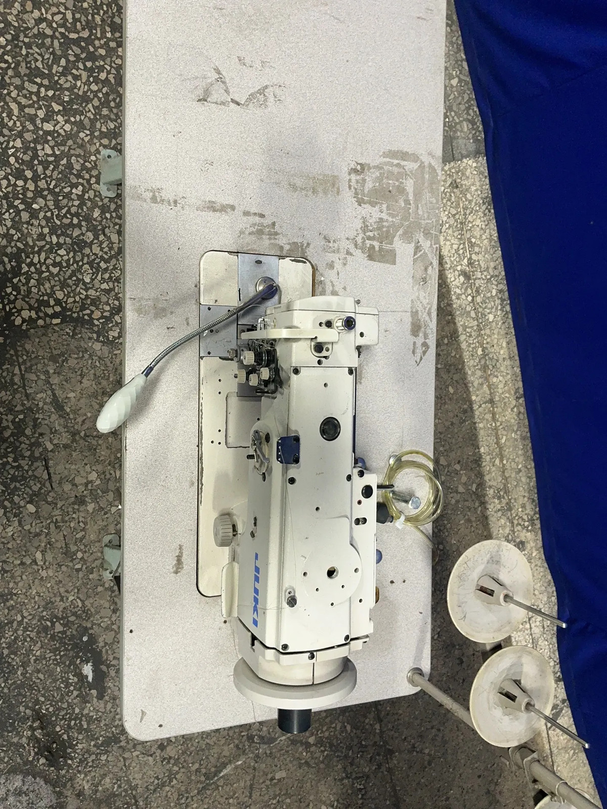 JUKI SEWING MACHINE LU-1560N