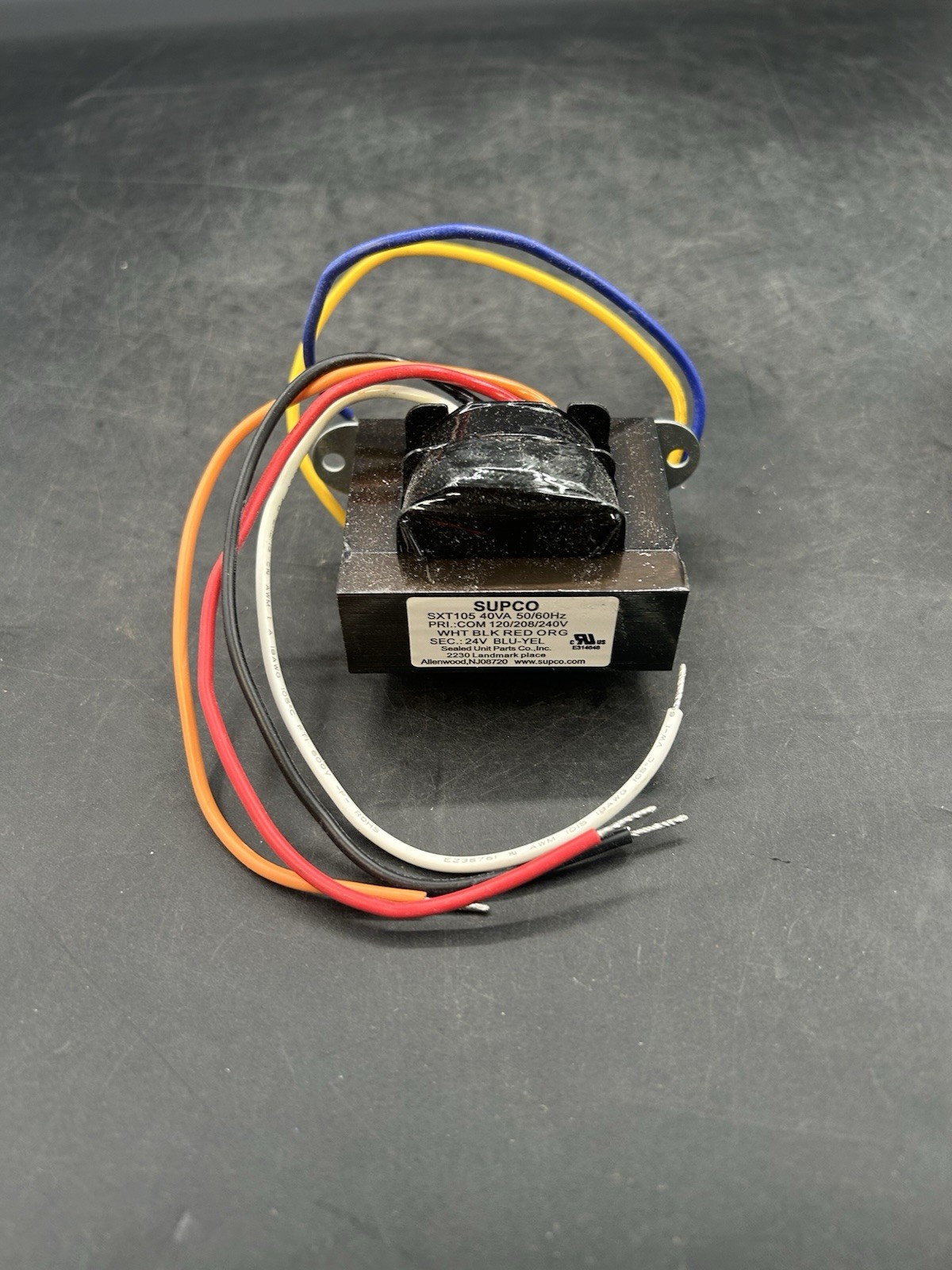 Supco SXT105 40VA HVAC Transformer 120/208/240 Volts x 24 Volt Foot Mount