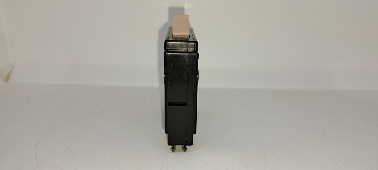 Cutler Hammer CH120 20 Amp 1 Pole Circuit Breaker METAL FOOT
