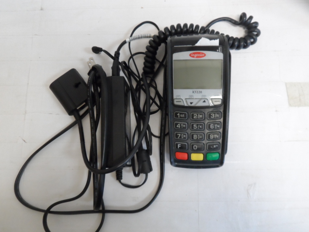 Ingenico ICT220 Credit Card Terminal with Chip Reader **AS IS (8343-1 C1F)