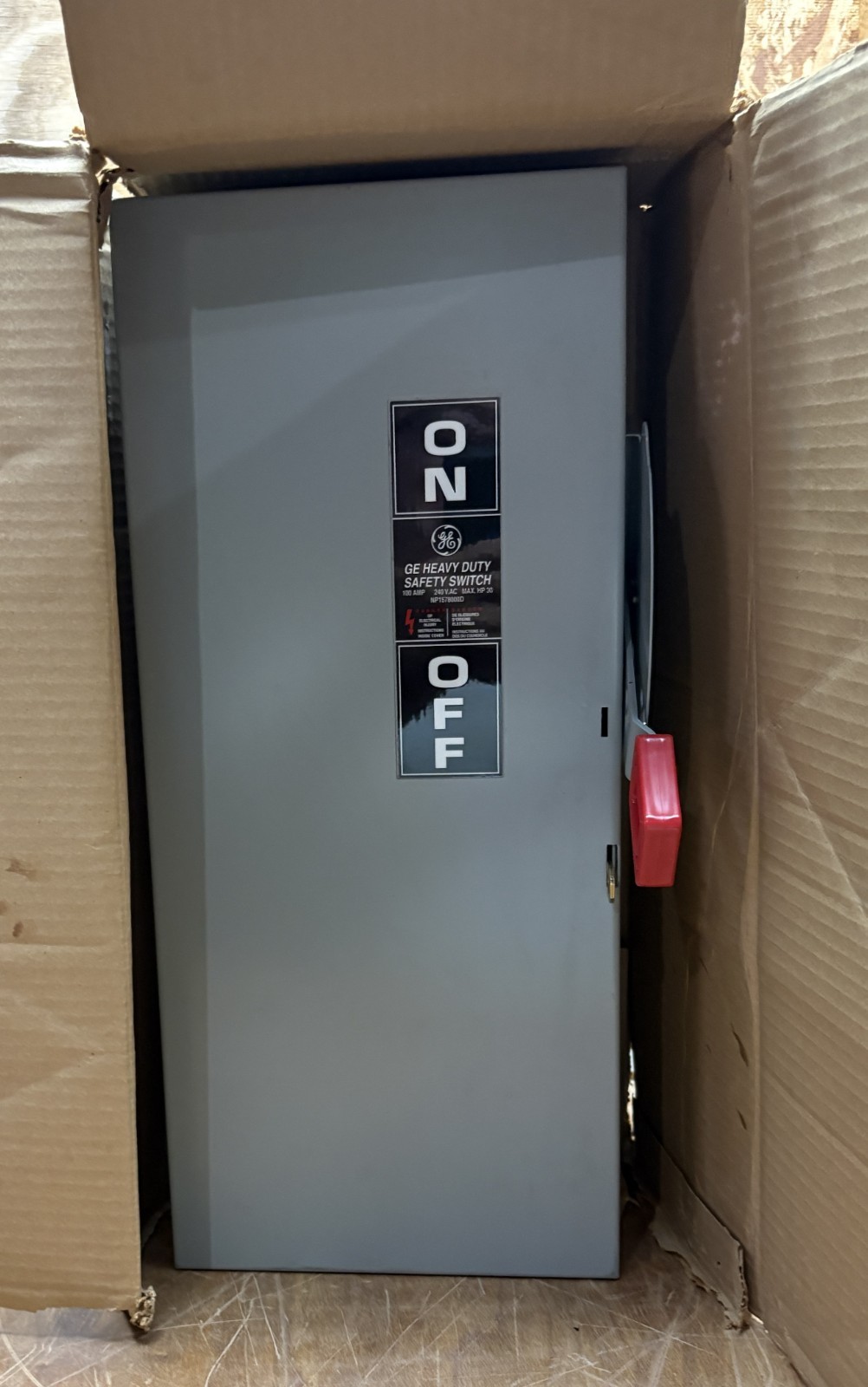 GE TH4323 Fusible Safety Switch Disconnect Model 10 100A 3-Pole 240V