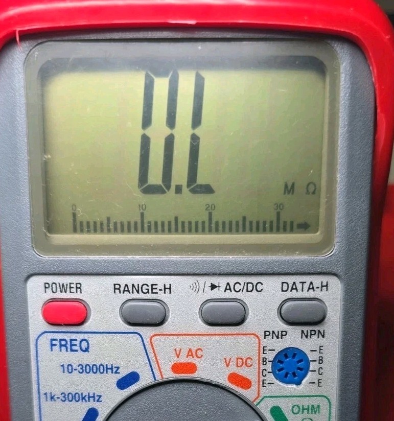 Craftsman 82028 Digital Multimeter Auto-Ranging CAT III 600V 20A