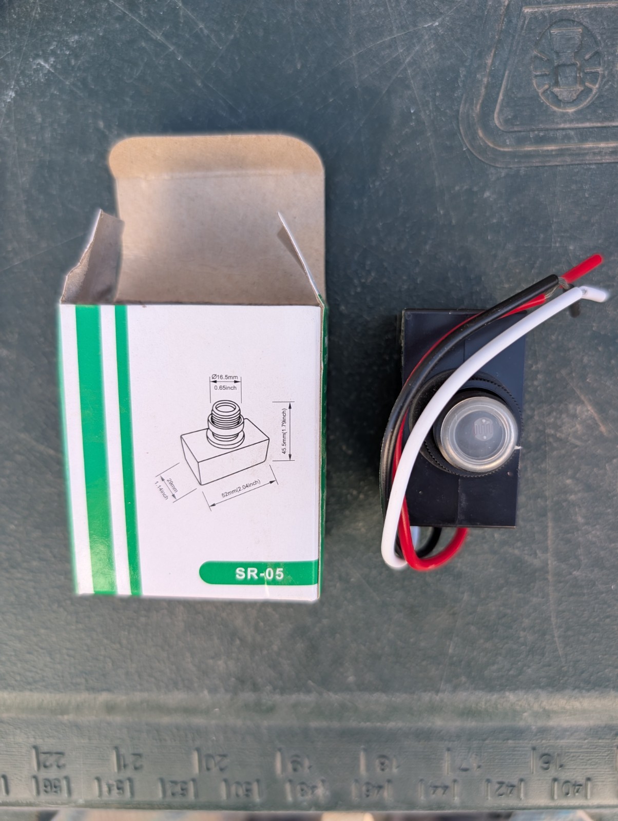 Photocell Dusk to Dawn Flush Mount Button Photo Control Eye 120V Waterproof