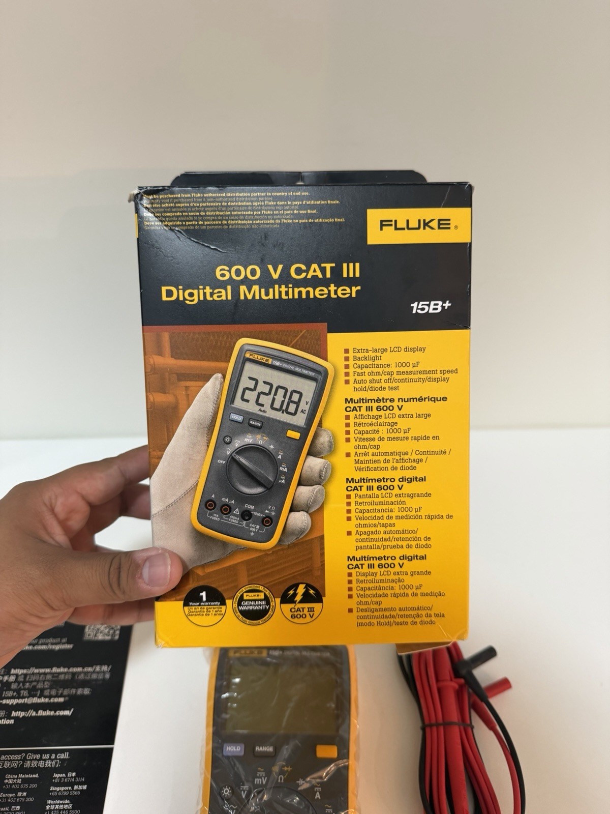 FLUKE 15B+ CAT III 600V DIGITAL MULTIMETER (NEW FACTORY SEALED) SHIPS FAST