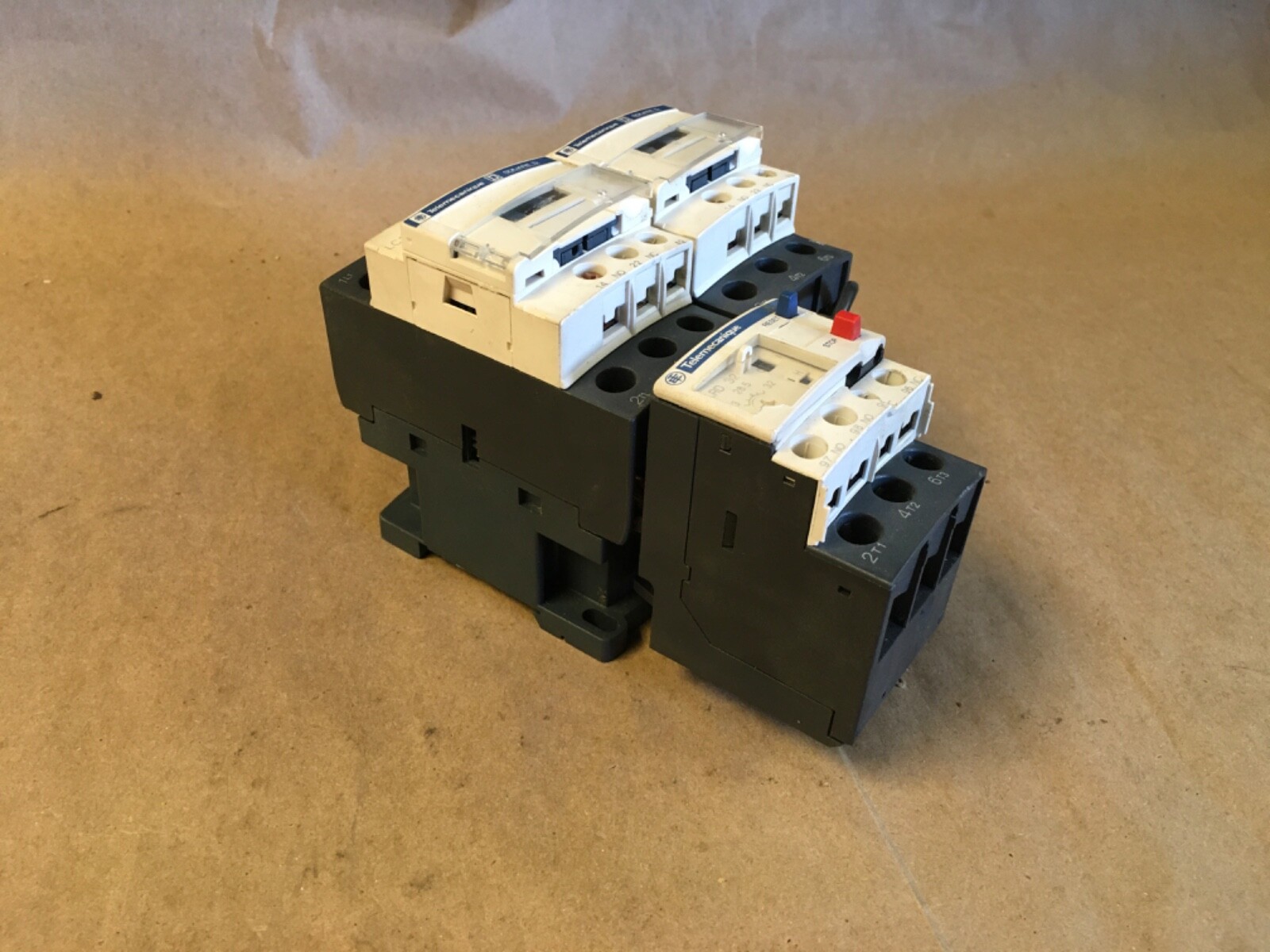 TELMECANIQUE LC1D32 DOUBLE CONTACTOR W/LRD 32 OVERLOAD (KB)