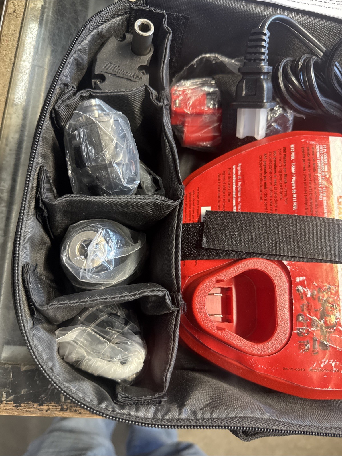 Milwaukee 2505-20 M12 FUEL Installation Drill/Driver with battery and charger