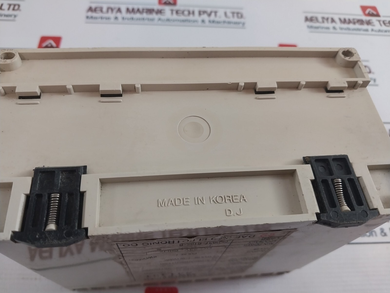 DAE JOO DT-33W-A1 TRANSDUCER 110V-220V 50-60HZ 4-20MA OUTPUT DC24V AUX.POWER