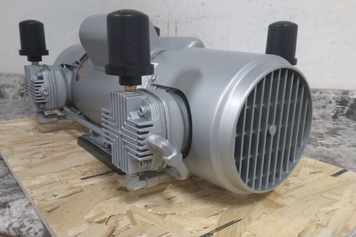 Gast 8HDM-19-M850X 2 HP 1725 RPM 115/230VAC 11 CFM Piston Air Compressor