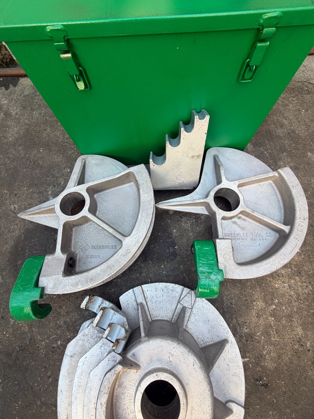 Greenlee 555 EMT Shoe Group 1/2″-2″ fits 555C & 555 Bender #3 New Open Box