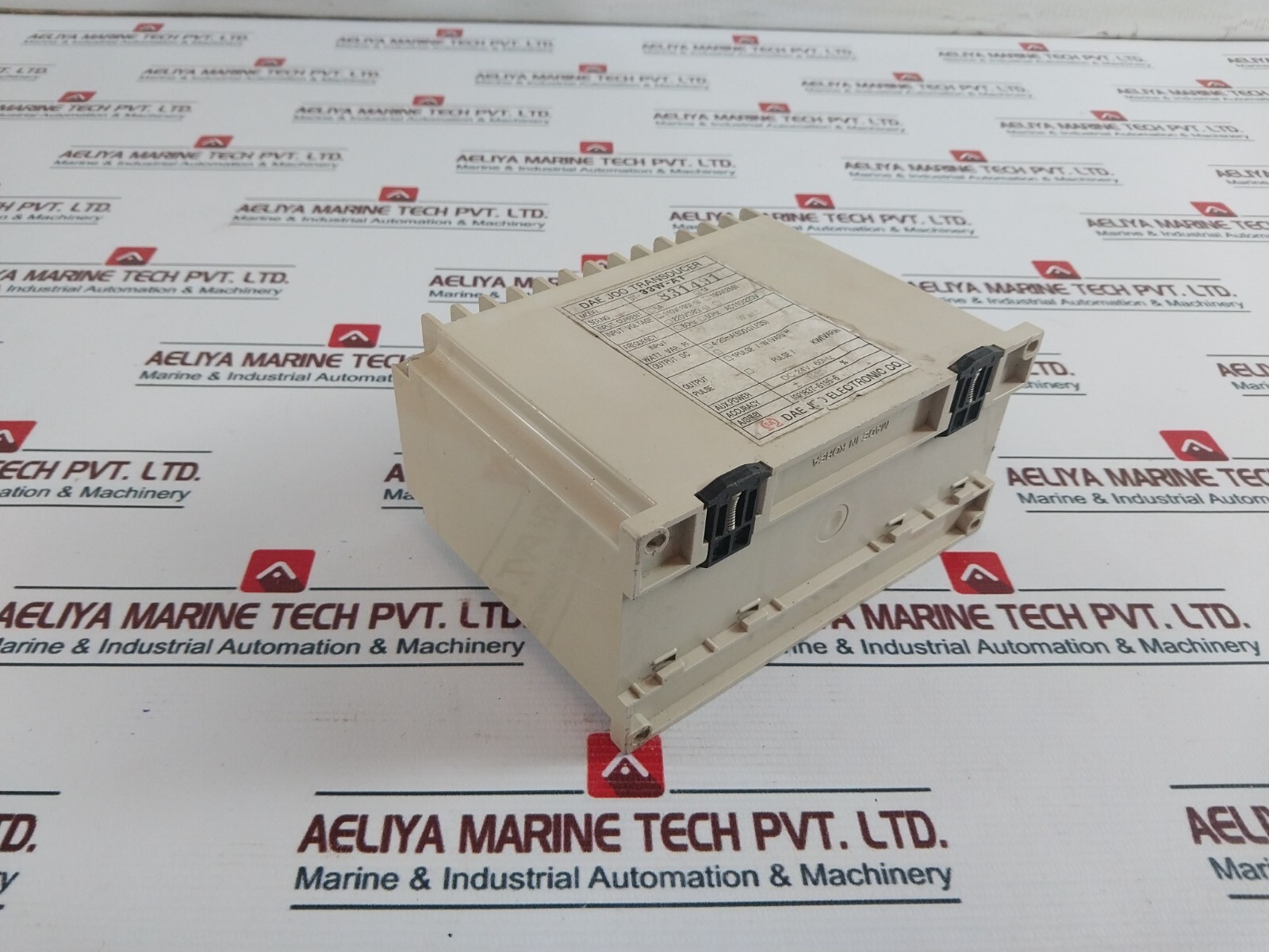 DAE JOO DT-33W-A1 TRANSDUCER 110V-220V 50-60HZ 4-20MA OUTPUT DC24V AUX.POWER