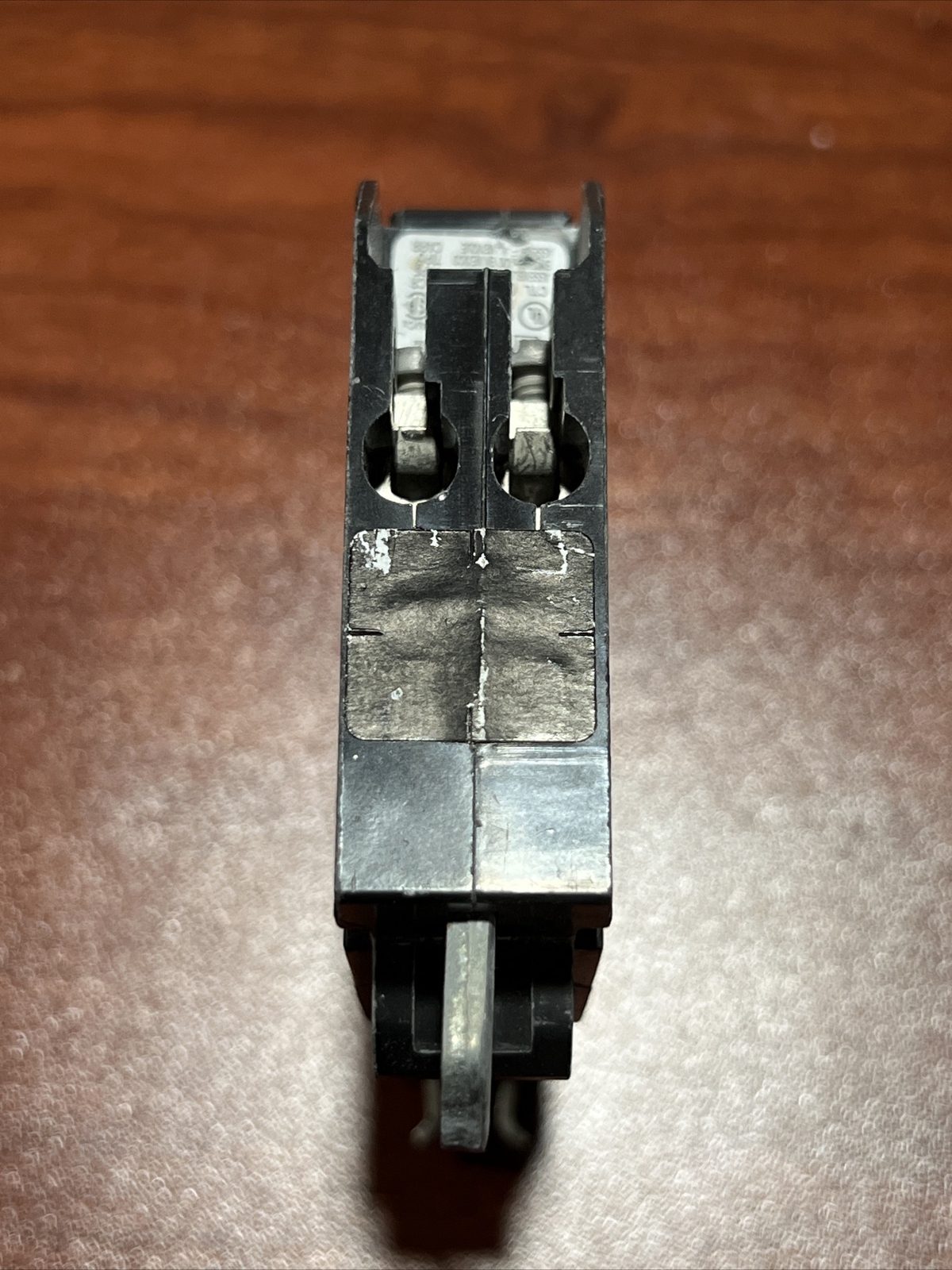 Square-D QOT2020 Tandem Double Circuit Breaker 20 Amp 120/240V w/ Metal Hook