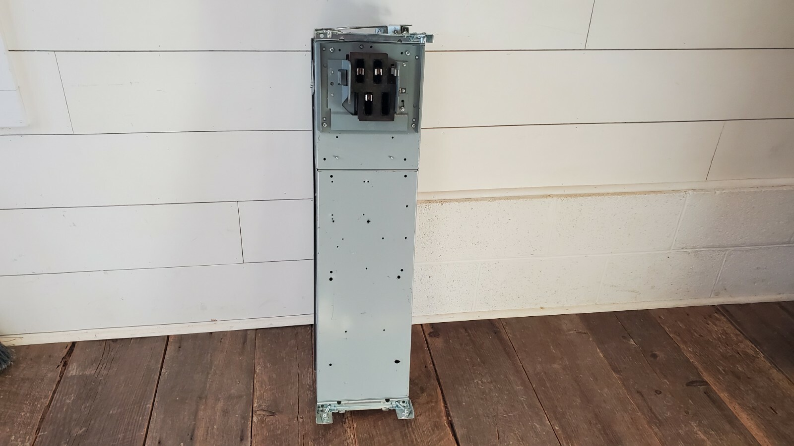GE Flex-A-Plug 75C142464SATG786H6R-30A 600V 3PH Fusible Bus Plug