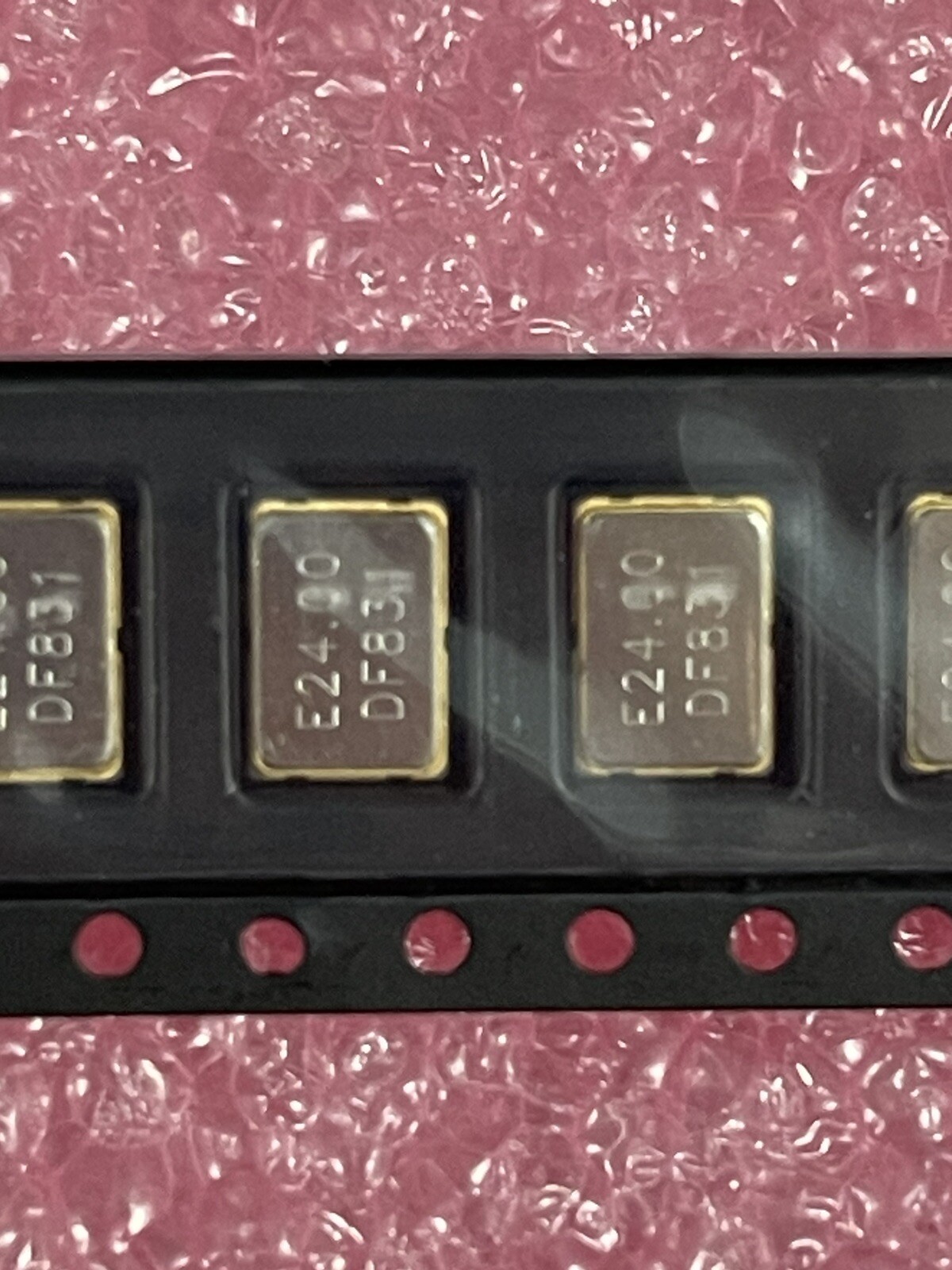 ECCM1B-20-24.000M 24Mhz QUARTZ CRYSTAL RESONATOR SMD ECLIPTEK (LOT OF 5)