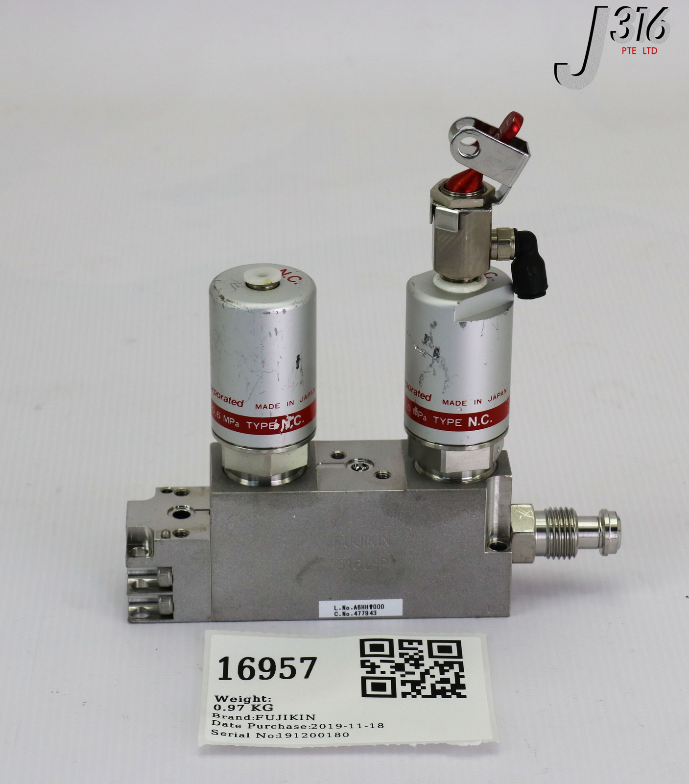 16957 FUJIKIN DIAPHRAGM BLOCK VALVES ASSY, TYPE N.C., O.P. 0.5~0.6MPA 477943