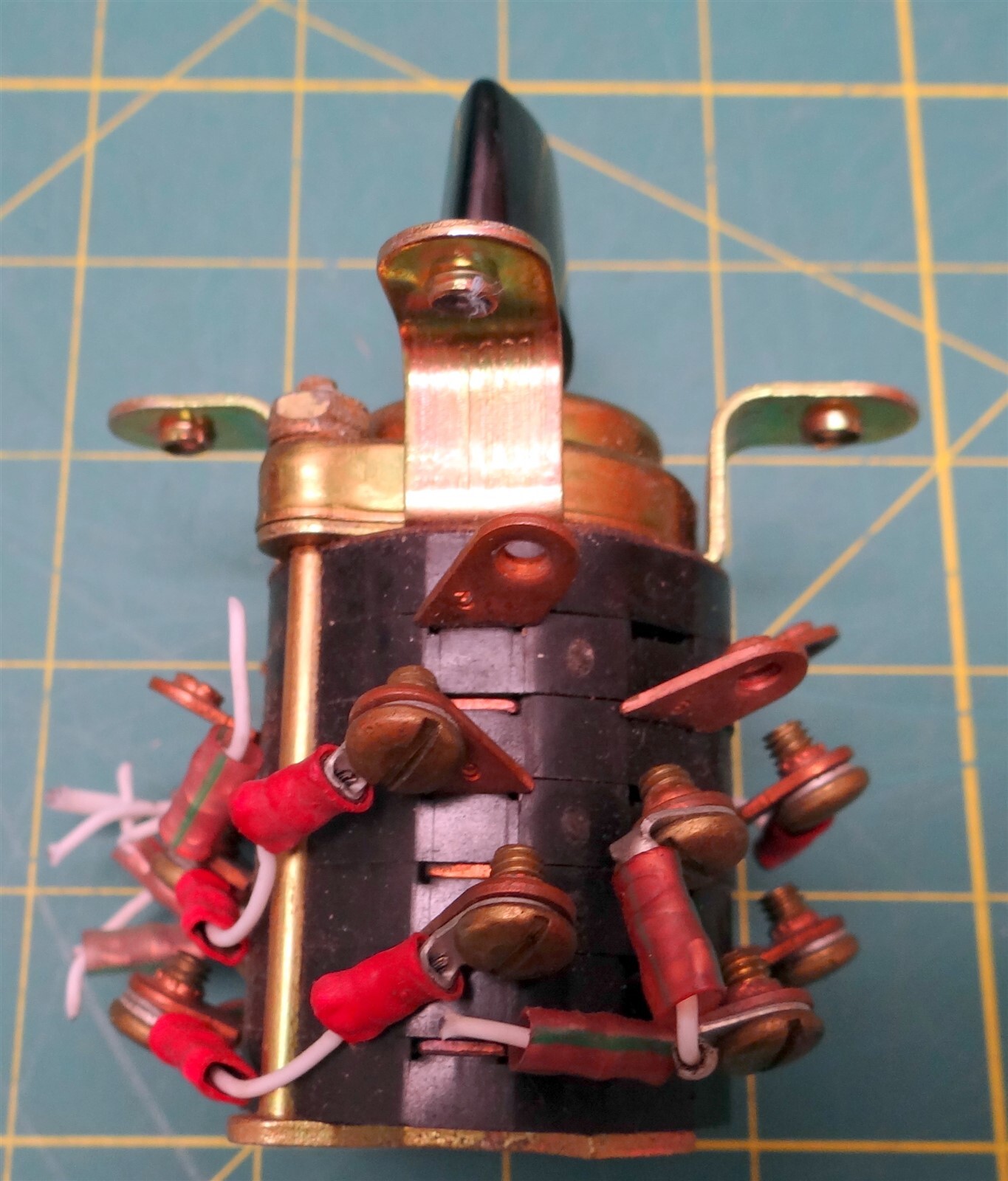 ElectroSwitch Series 101 Four Hole Mount Rotary-Action Control Switch